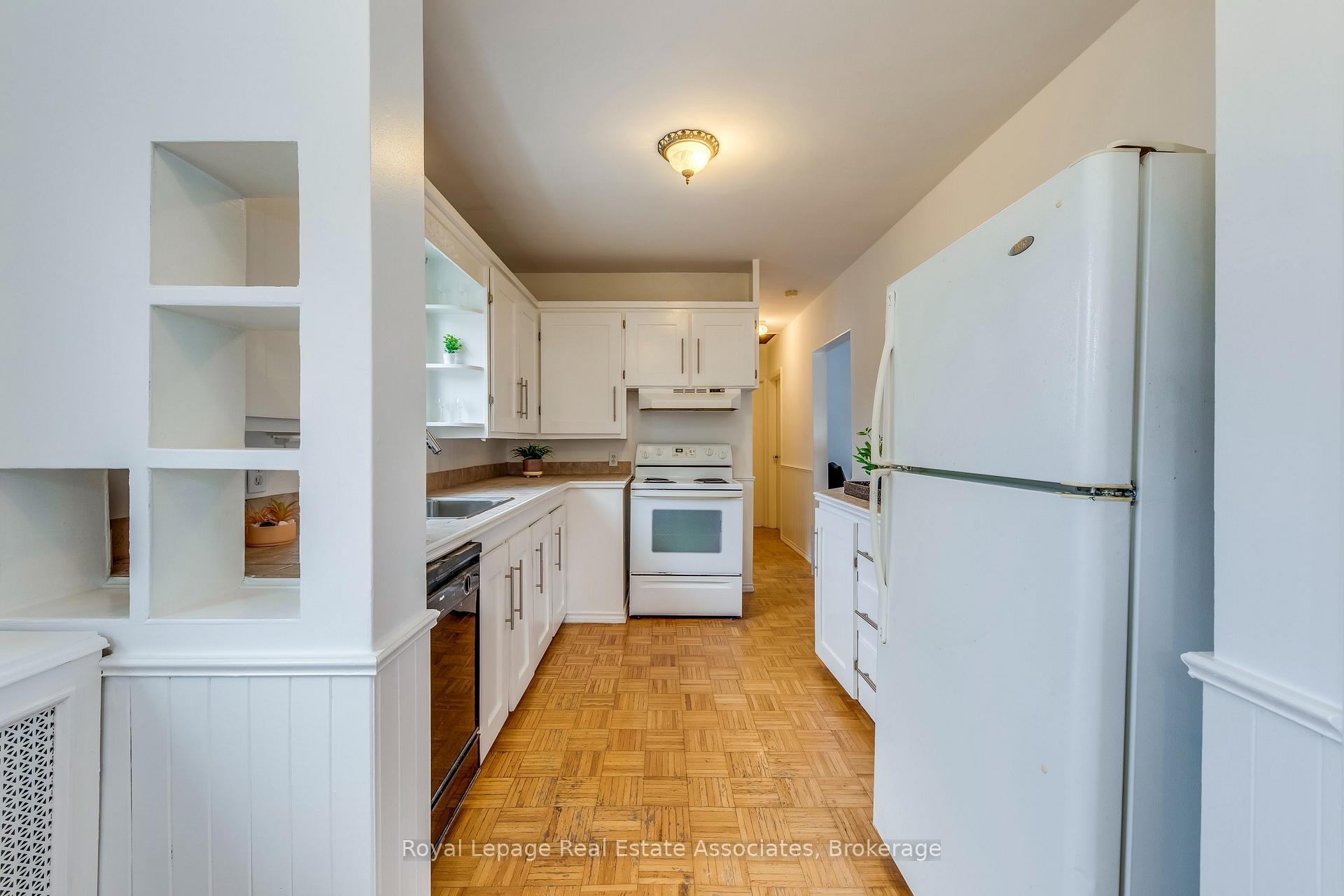 Photo 22 of 21 Brenton Street, Toronto, Crescent Town — HOMEH