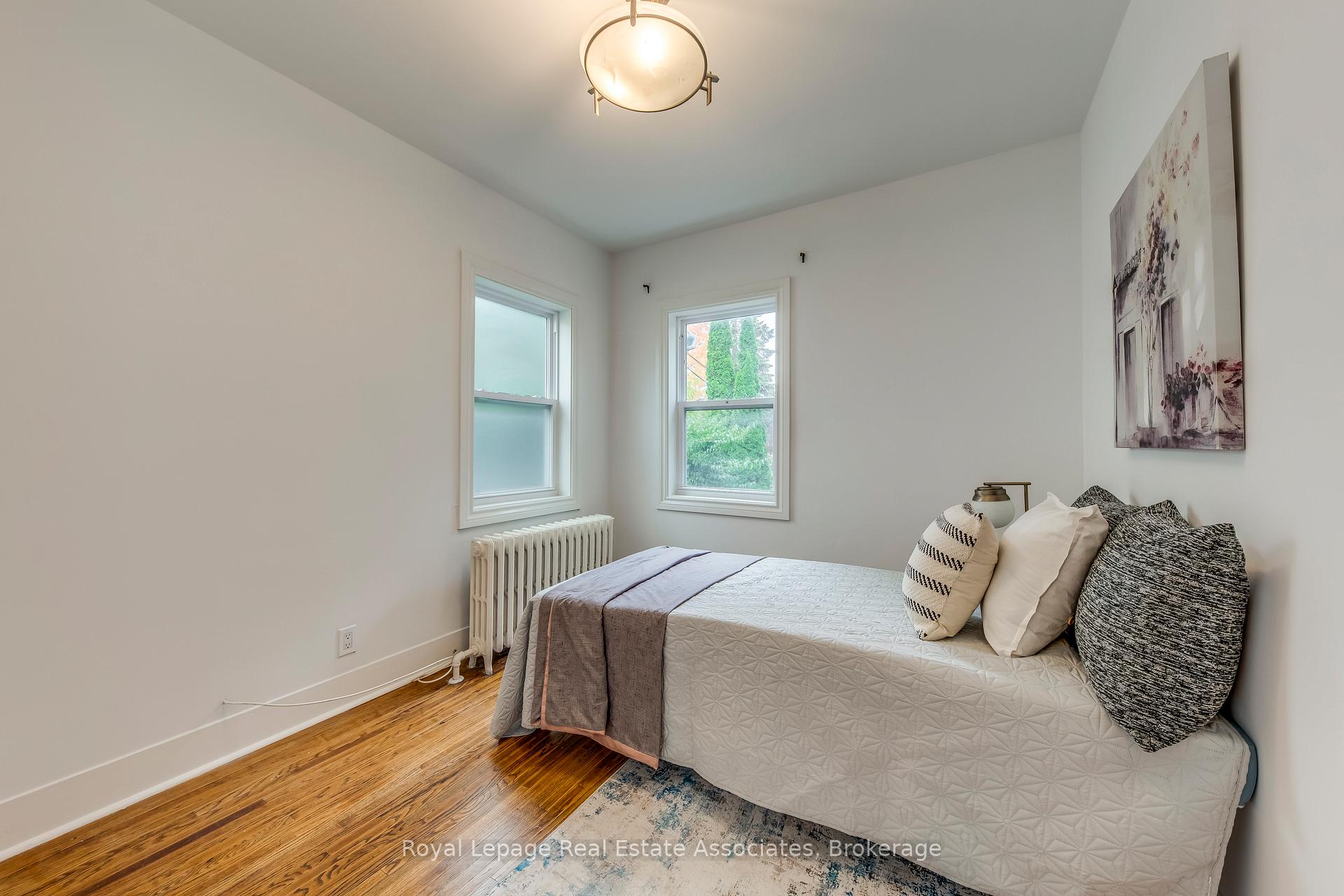 Photo 25 of 21 Brenton Street, Toronto, Crescent Town — HOMEH