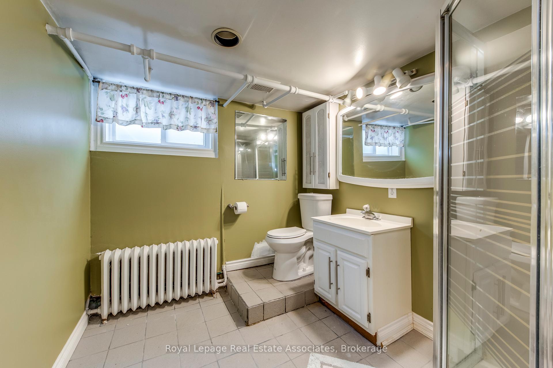 Photo 30 of 21 Brenton Street, Toronto, Crescent Town — HOMEH
