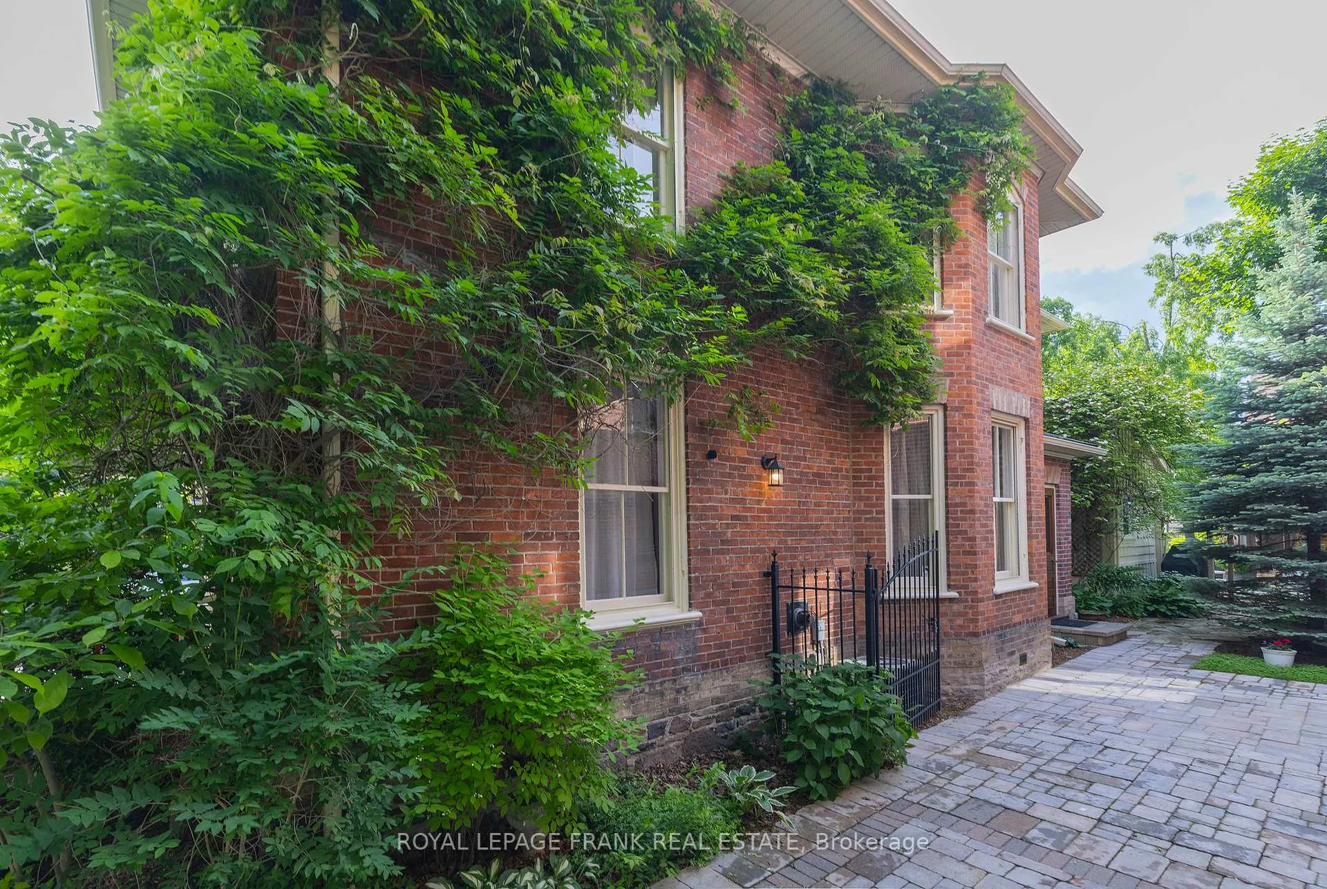 Photo 3 of 454 Weller Street, Peterborough, Town Ward 3 — HOMEH