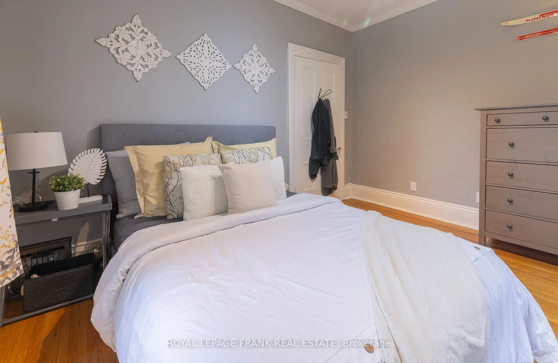Photo 34 of 454 Weller Street, Peterborough, Town Ward 3 — HOMEH