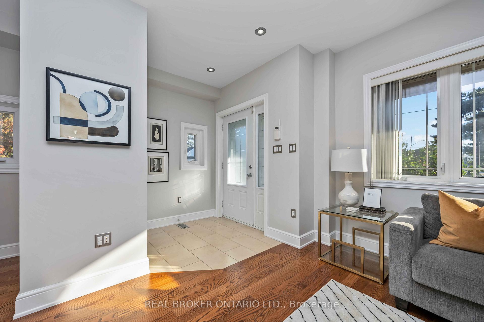 Photo 4 of 122 Cedarcrest Boulevard, Toronto, O'Connor-Parkview — HOMEH