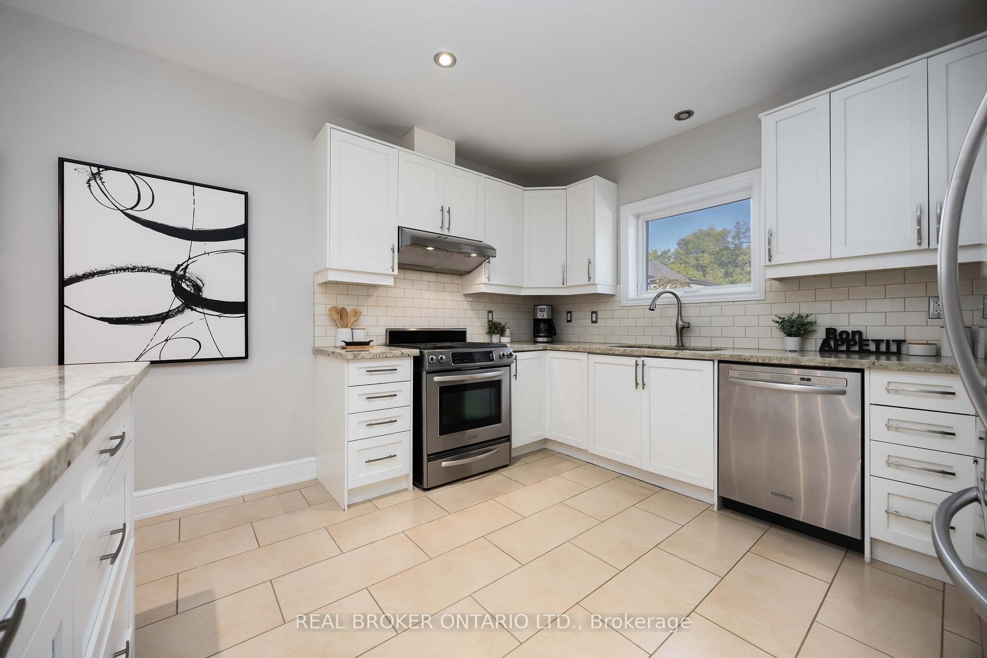 Photo 11 of 122 Cedarcrest Boulevard, Toronto, O'Connor-Parkview — HOMEH