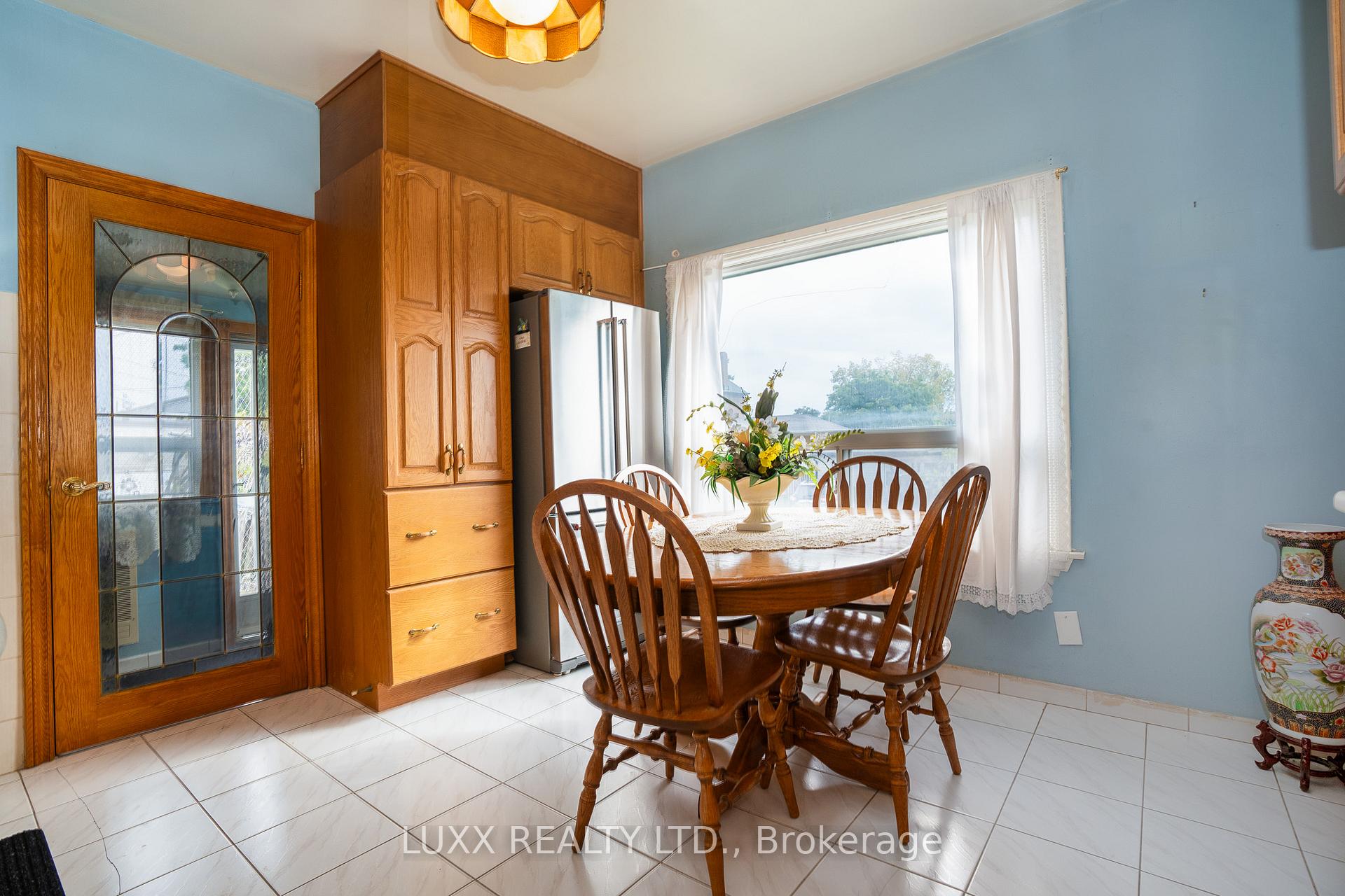 Photo 2 of 377 Glenholme Avenue, Toronto, Oakwood Village — HOMEH