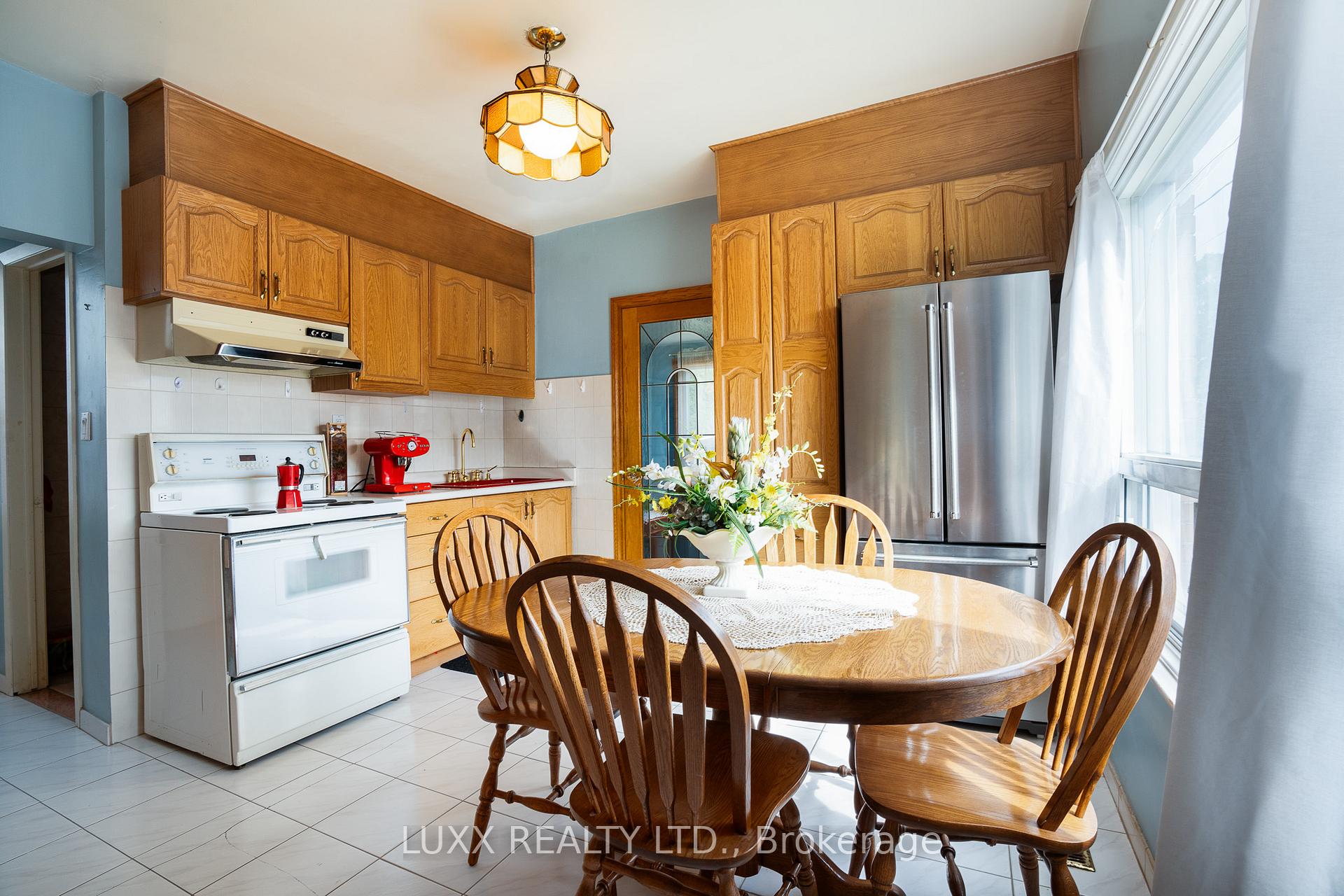Photo 5 of 377 Glenholme Avenue, Toronto, Oakwood Village — HOMEH