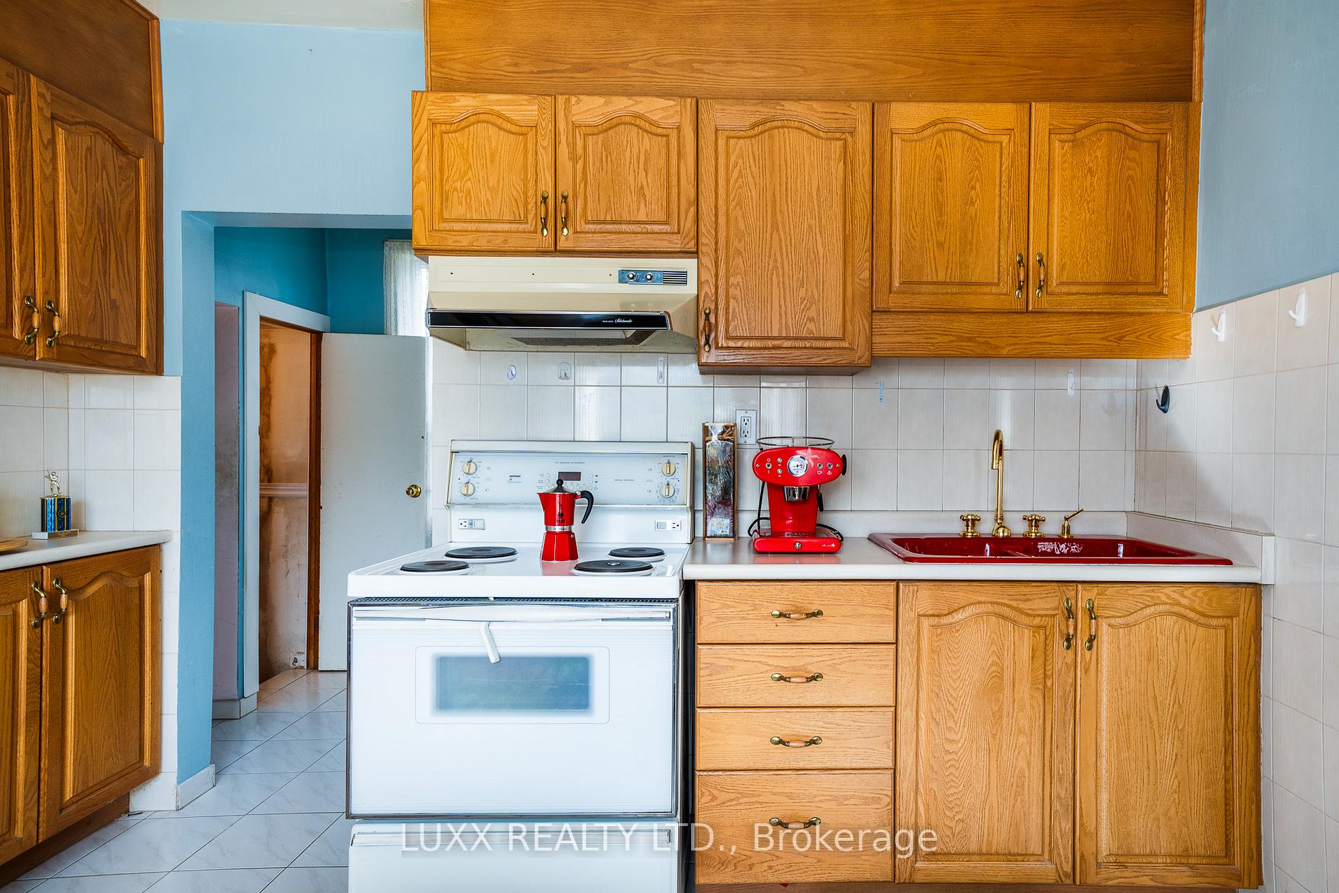 Photo 18 of 377 Glenholme Avenue, Toronto, Oakwood Village — HOMEH