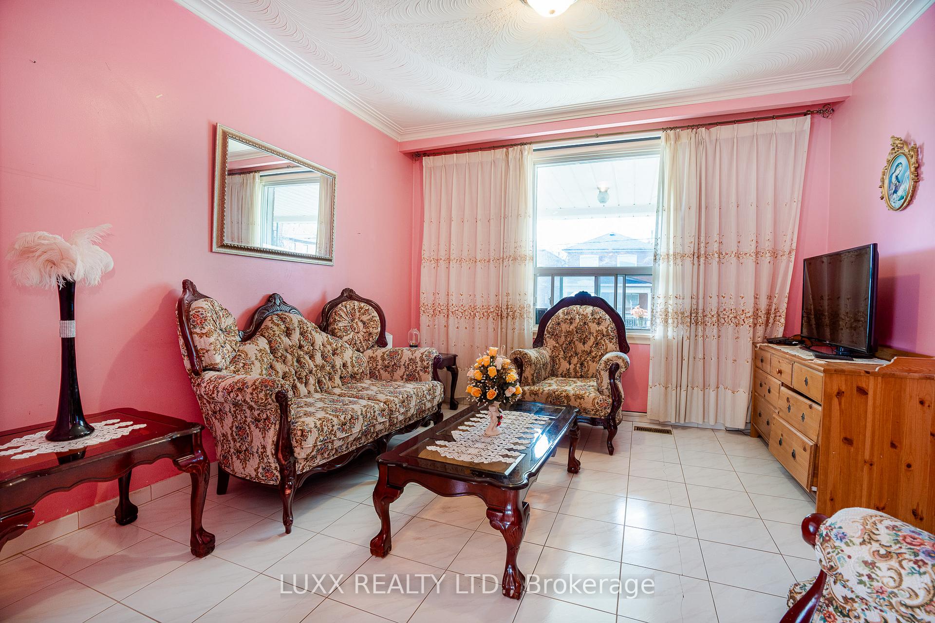 Photo 13 of 377 Glenholme Avenue, Toronto, Oakwood Village — HOMEH