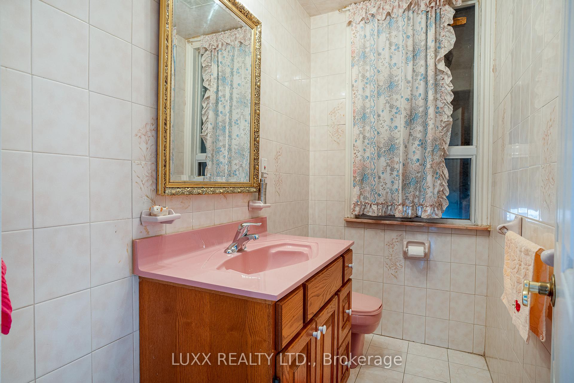 Photo 9 of 377 Glenholme Avenue, Toronto, Oakwood Village — HOMEH