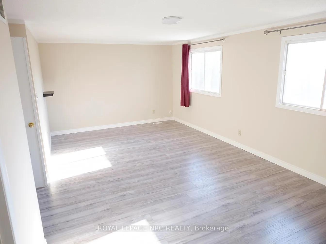 Photo 5 of 45 Baxter Crescent, Thorold, Confederation Heights — HOMEH