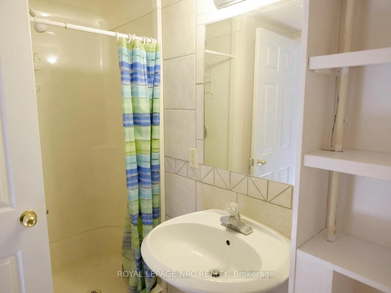 Photo 15 of 45 Baxter Crescent, Thorold, Confederation Heights — HOMEH