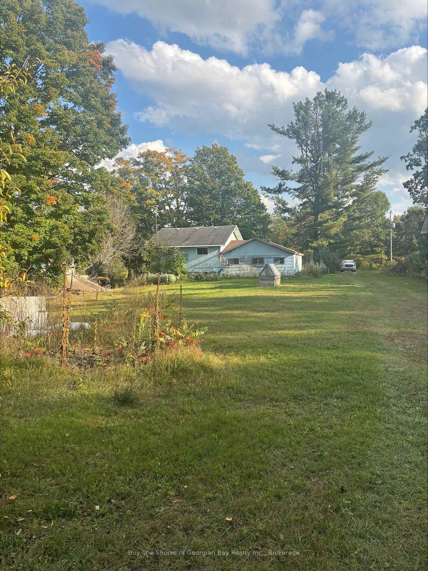 Photo 1 of 3138 Robb Court, Tay, Rural Tay — HOMEH