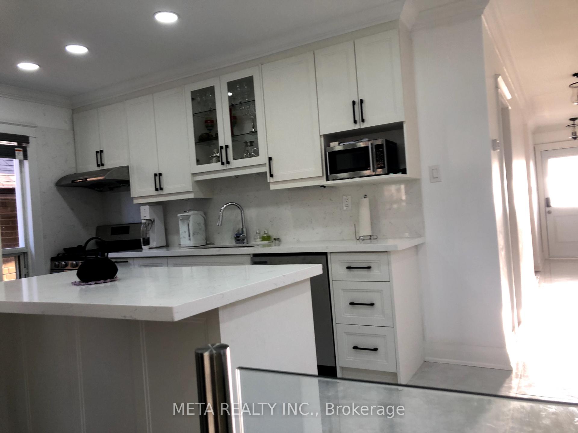 Photo 3 of 533 Westmount Avenue, Toronto, Oakwood Village — HOMEH