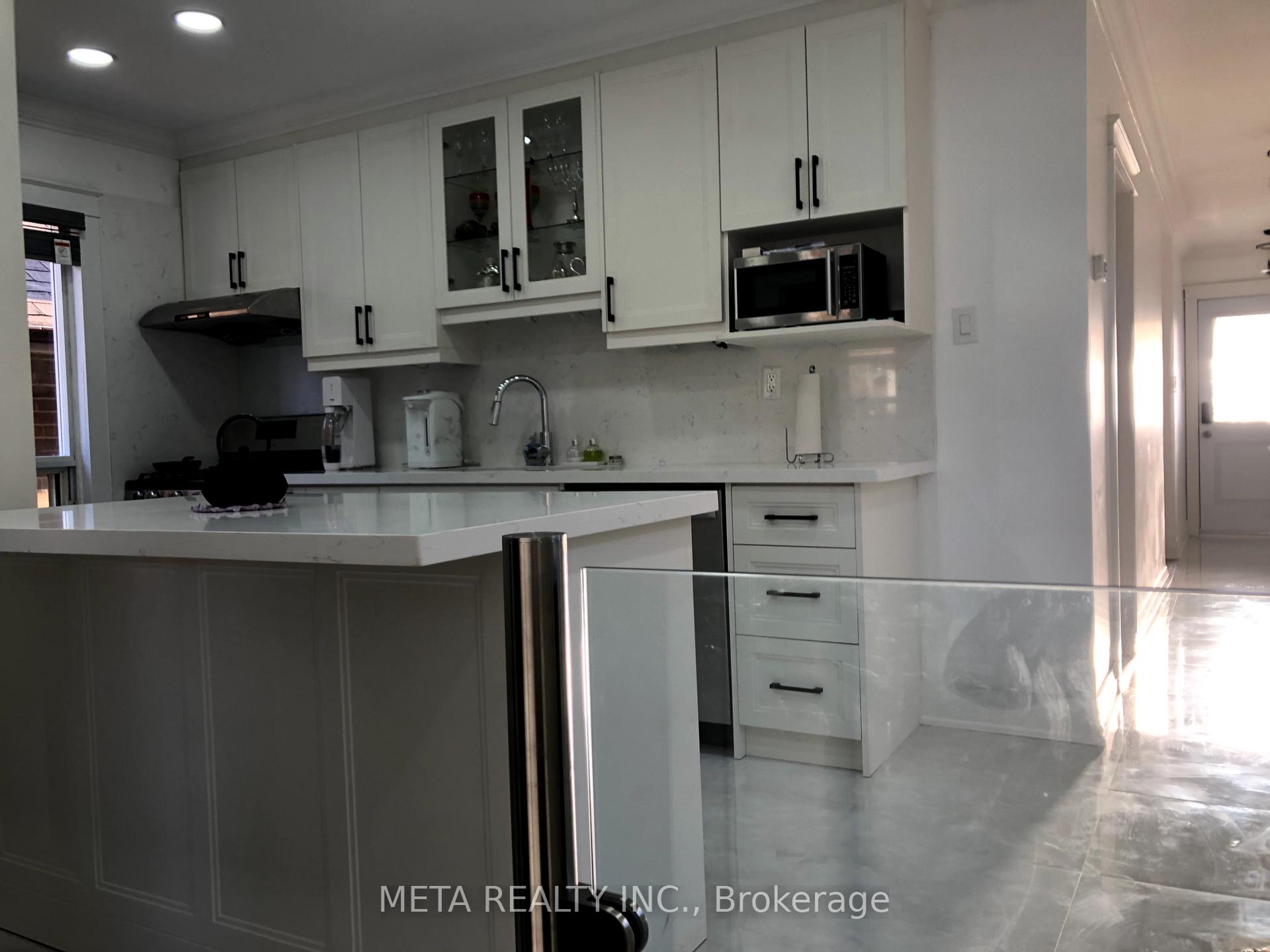 Photo 4 of 533 Westmount Avenue, Toronto, Oakwood Village — HOMEH
