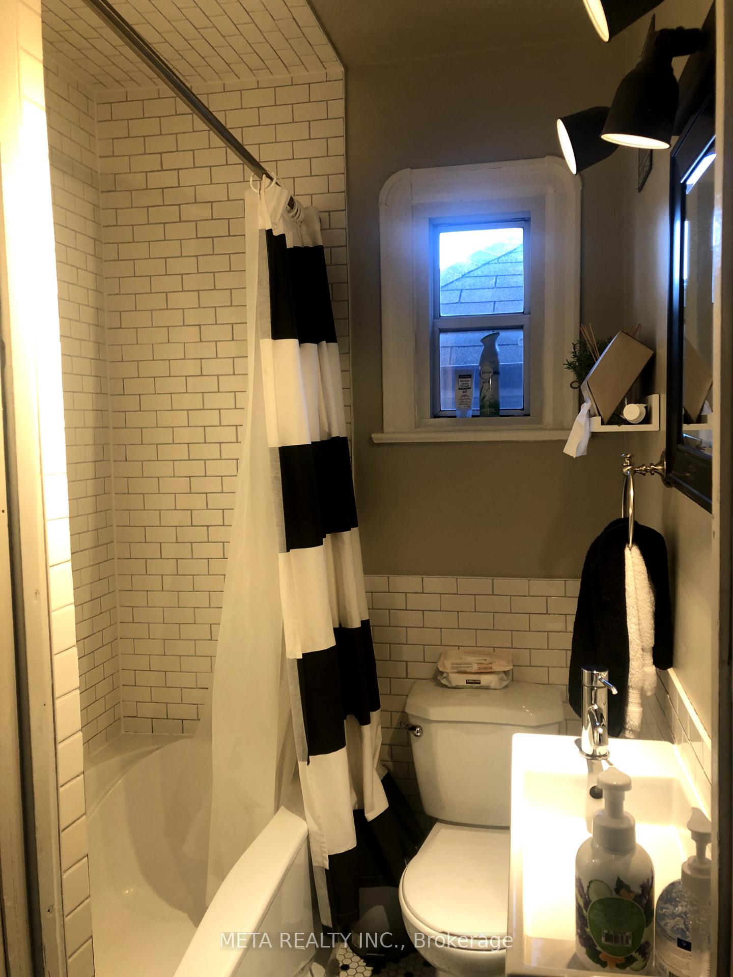 Photo 12 of 533 Westmount Avenue, Toronto, Oakwood Village — HOMEH