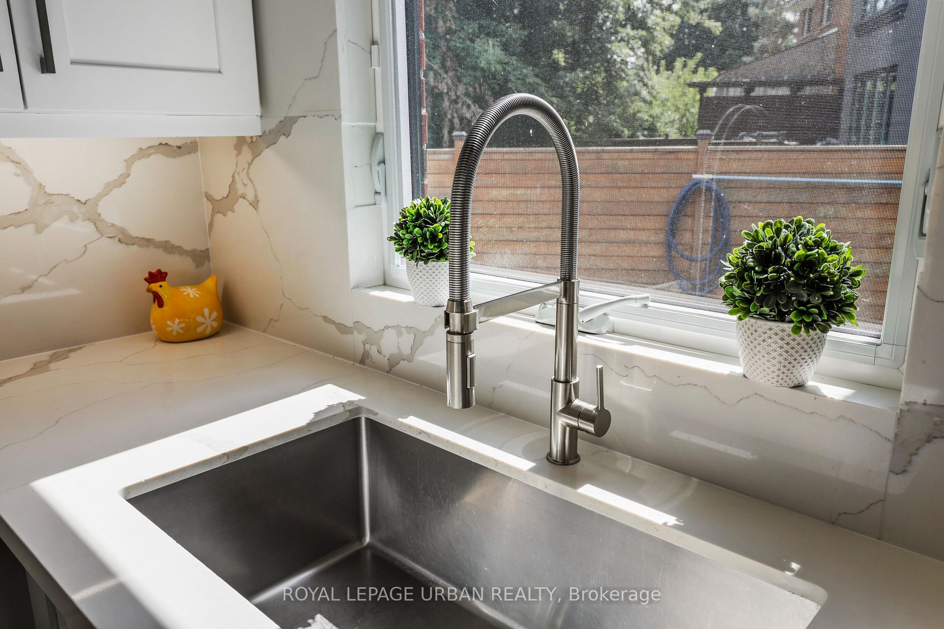 Photo 18 of 147 Parkview Hill Crescent, Toronto, O'Connor-Parkview — HOMEH