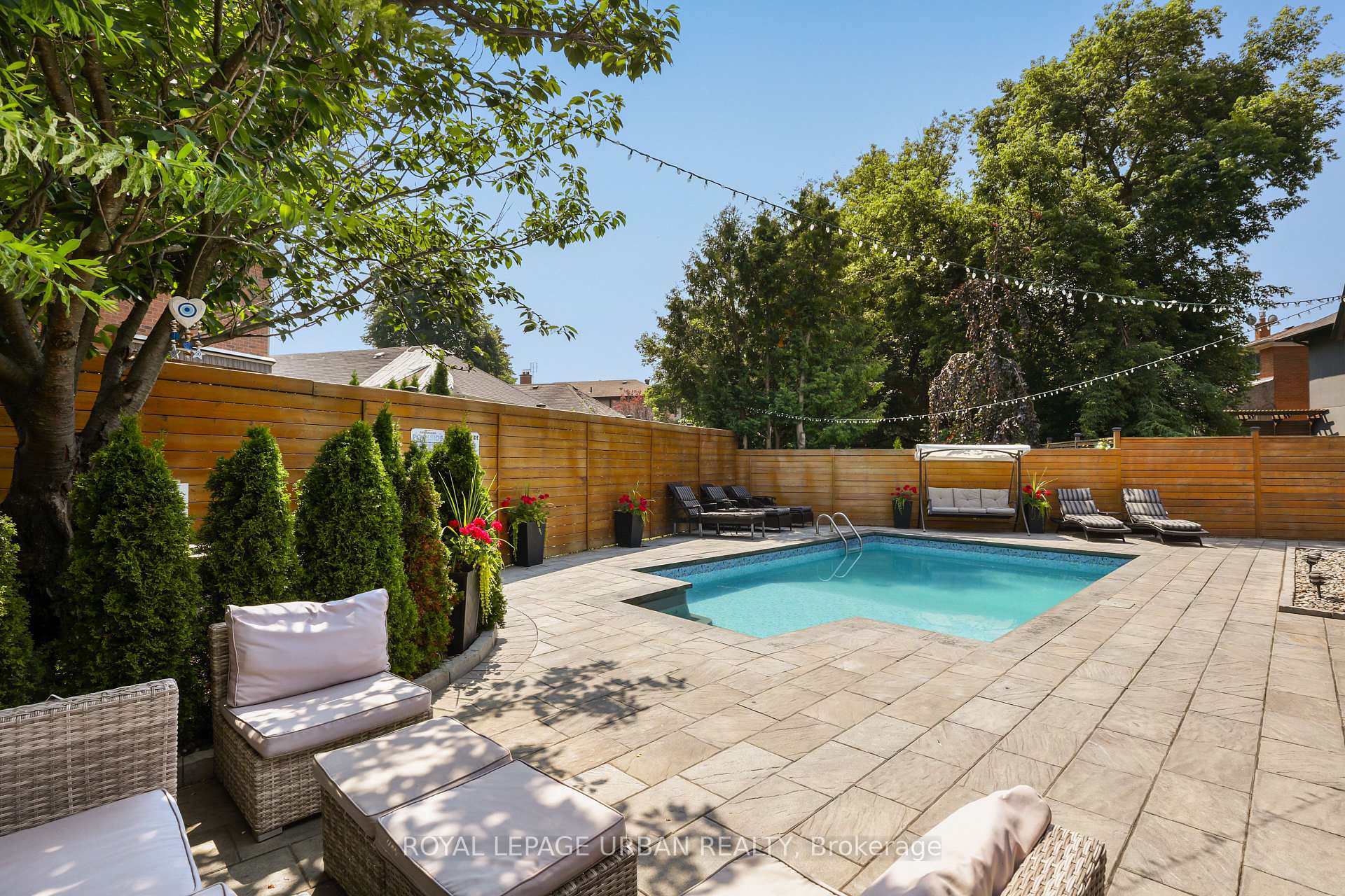 Photo 35 of 147 Parkview Hill Crescent, Toronto, O'Connor-Parkview — HOMEH