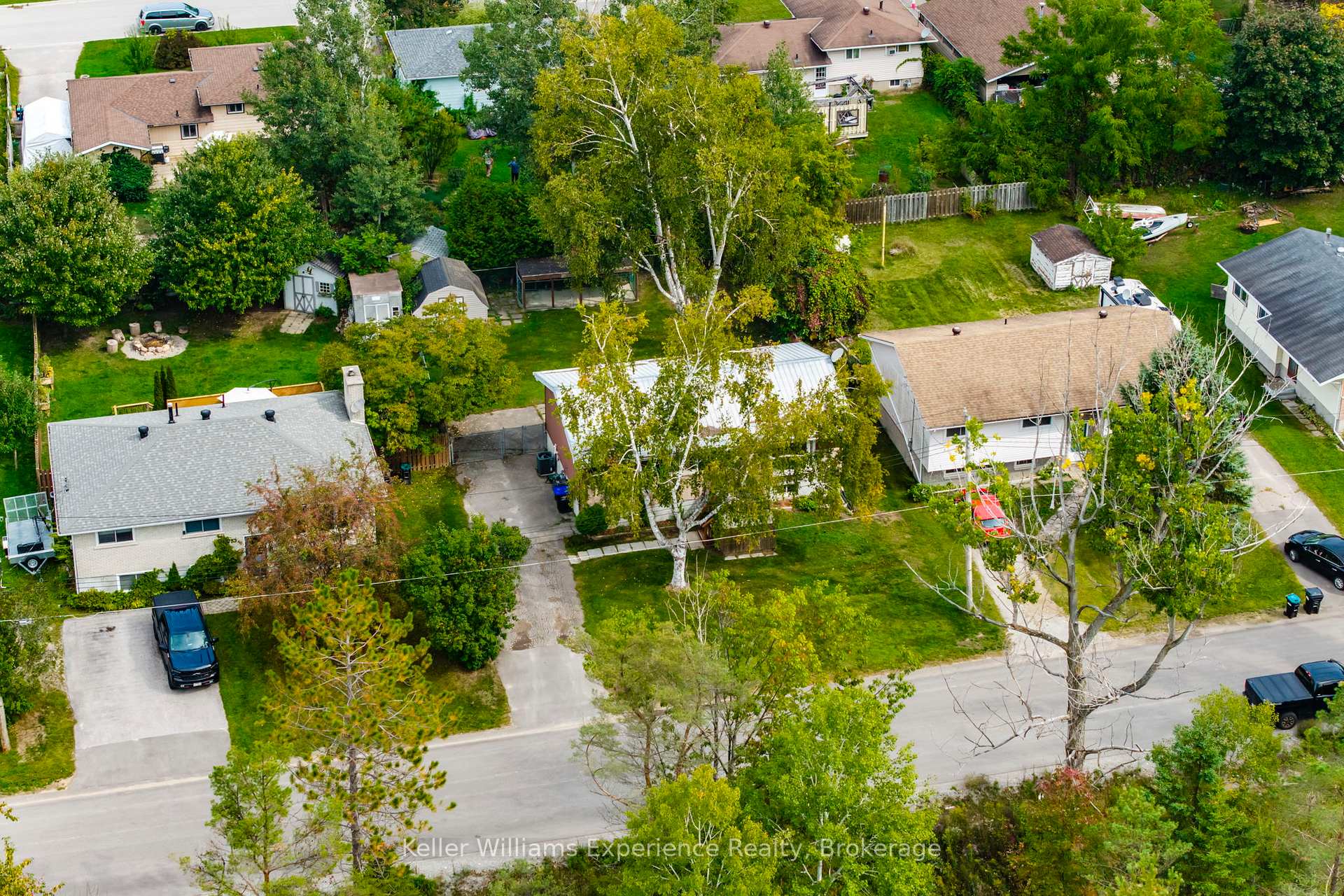 Photo 3 of 739 Ninth Avenue, Tay, Port McNicoll — HOMEH
