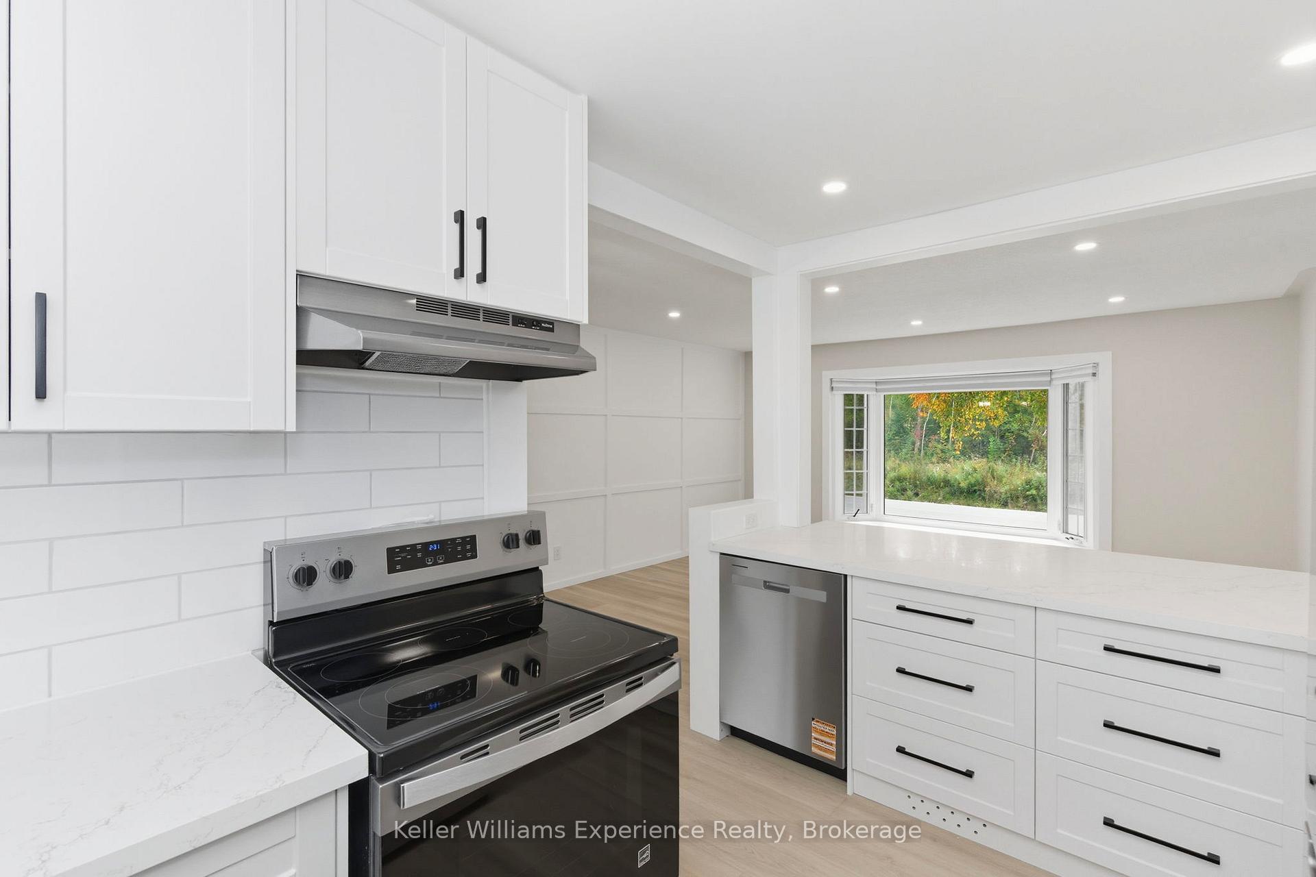 Photo 8 of 739 Ninth Avenue, Tay, Port McNicoll — HOMEH