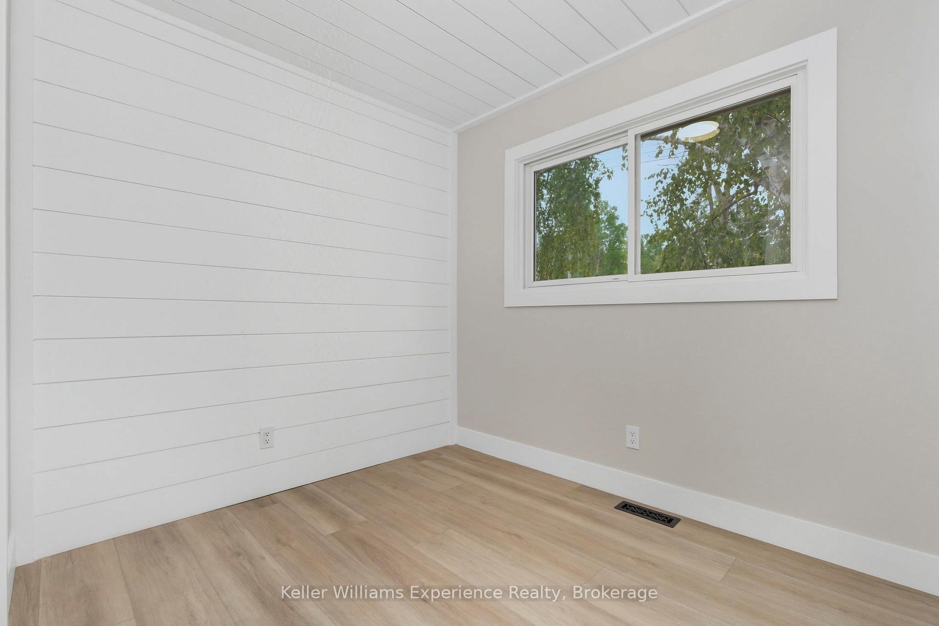 Photo 15 of 739 Ninth Avenue, Tay, Port McNicoll — HOMEH
