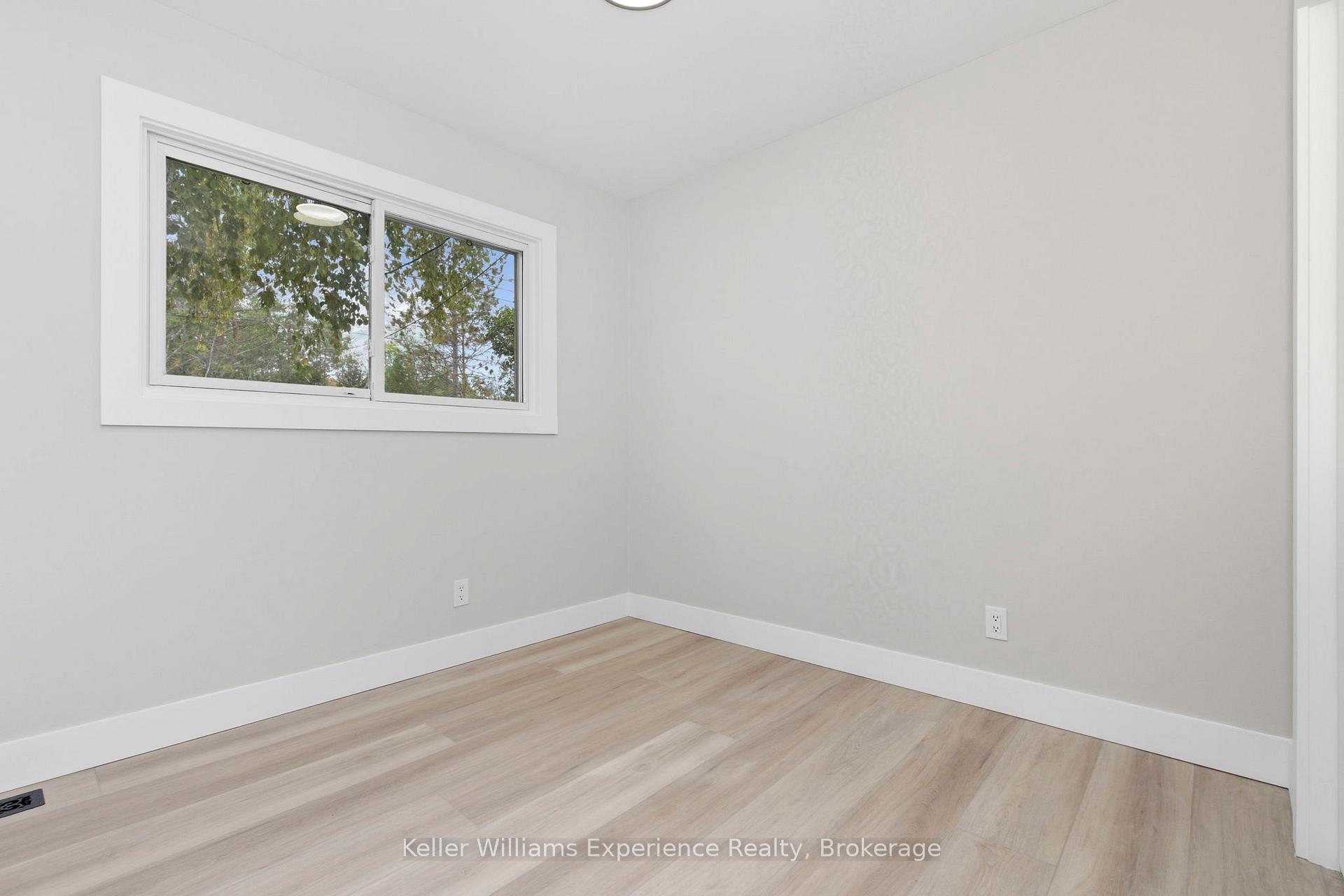 Photo 17 of 739 Ninth Avenue, Tay, Port McNicoll — HOMEH