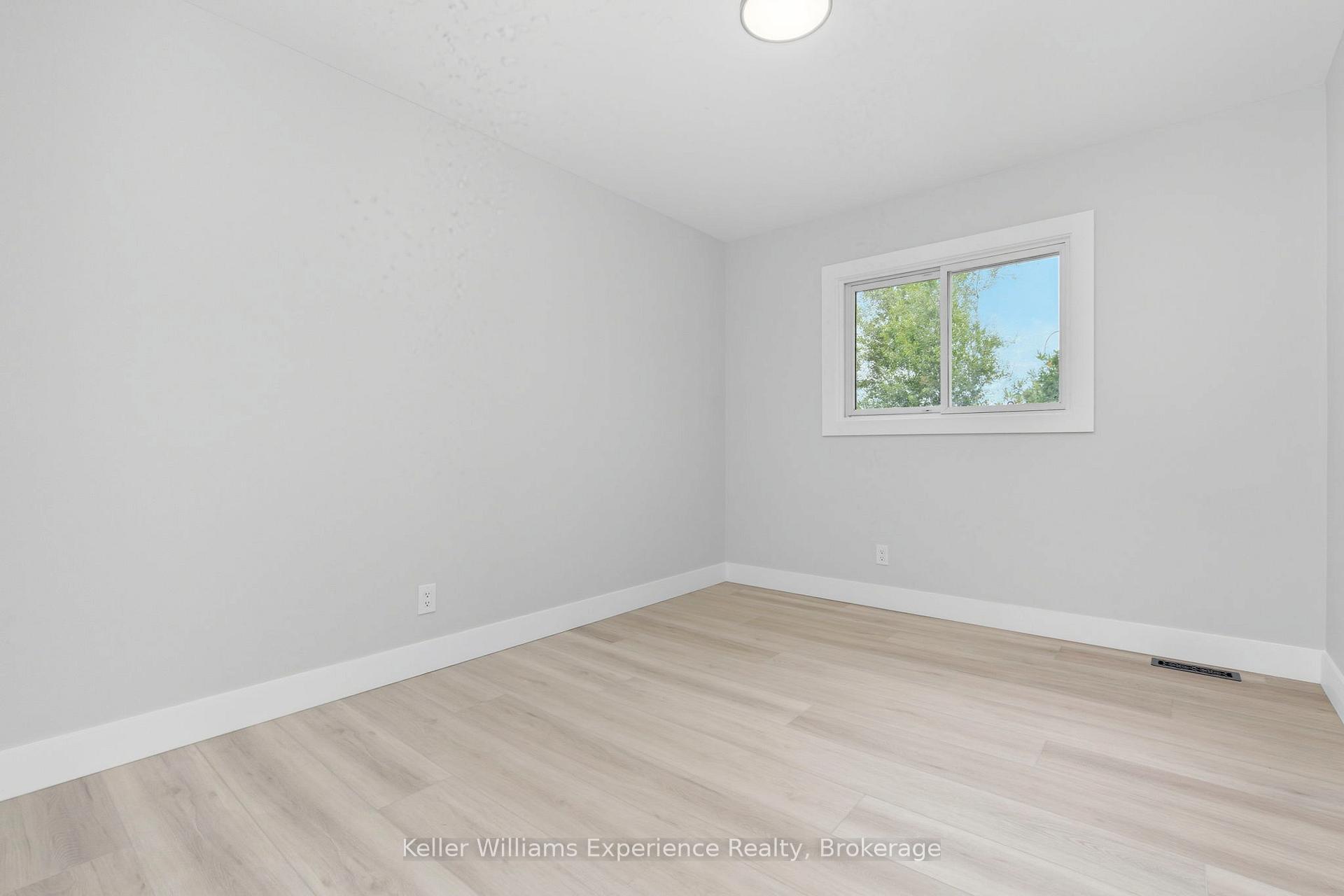 Photo 19 of 739 Ninth Avenue, Tay, Port McNicoll — HOMEH