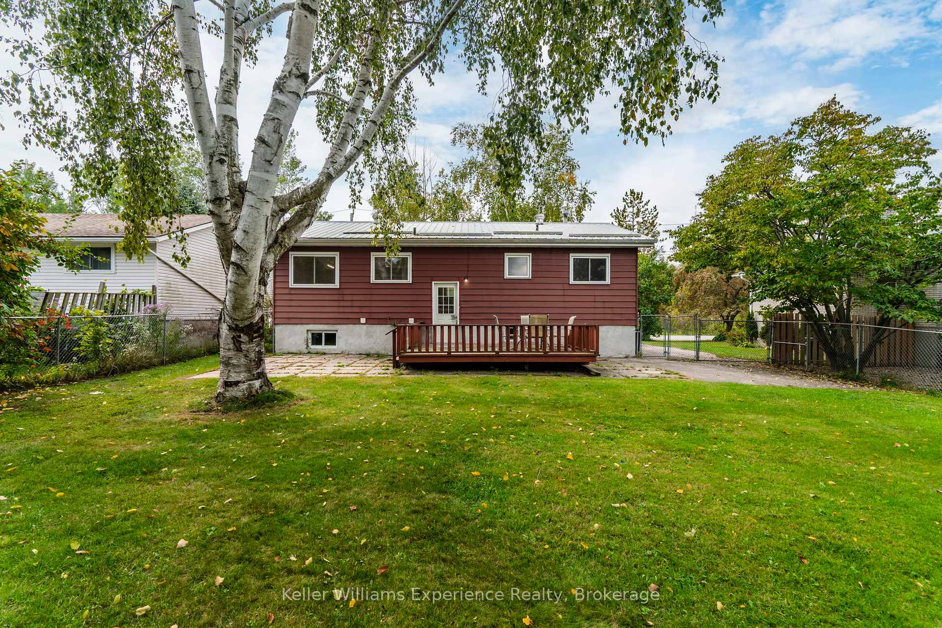 Photo 28 of 739 Ninth Avenue, Tay, Port McNicoll — HOMEH
