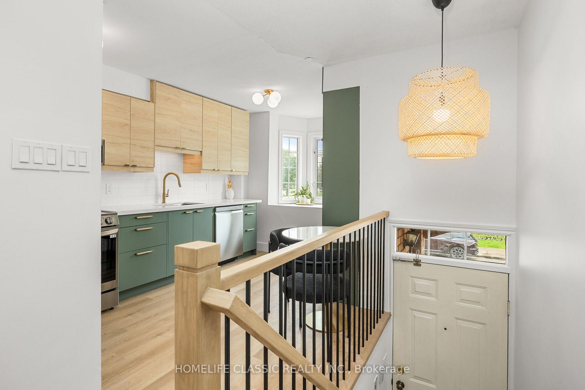Photo 2 of 1508 Queen Street E, Toronto, Greenwood-Coxwell — HOMEH