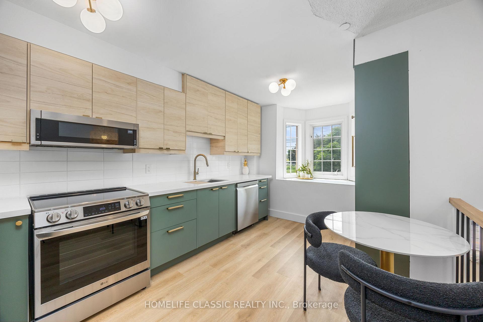 Photo 3 of 1508 Queen Street E, Toronto, Greenwood-Coxwell — HOMEH