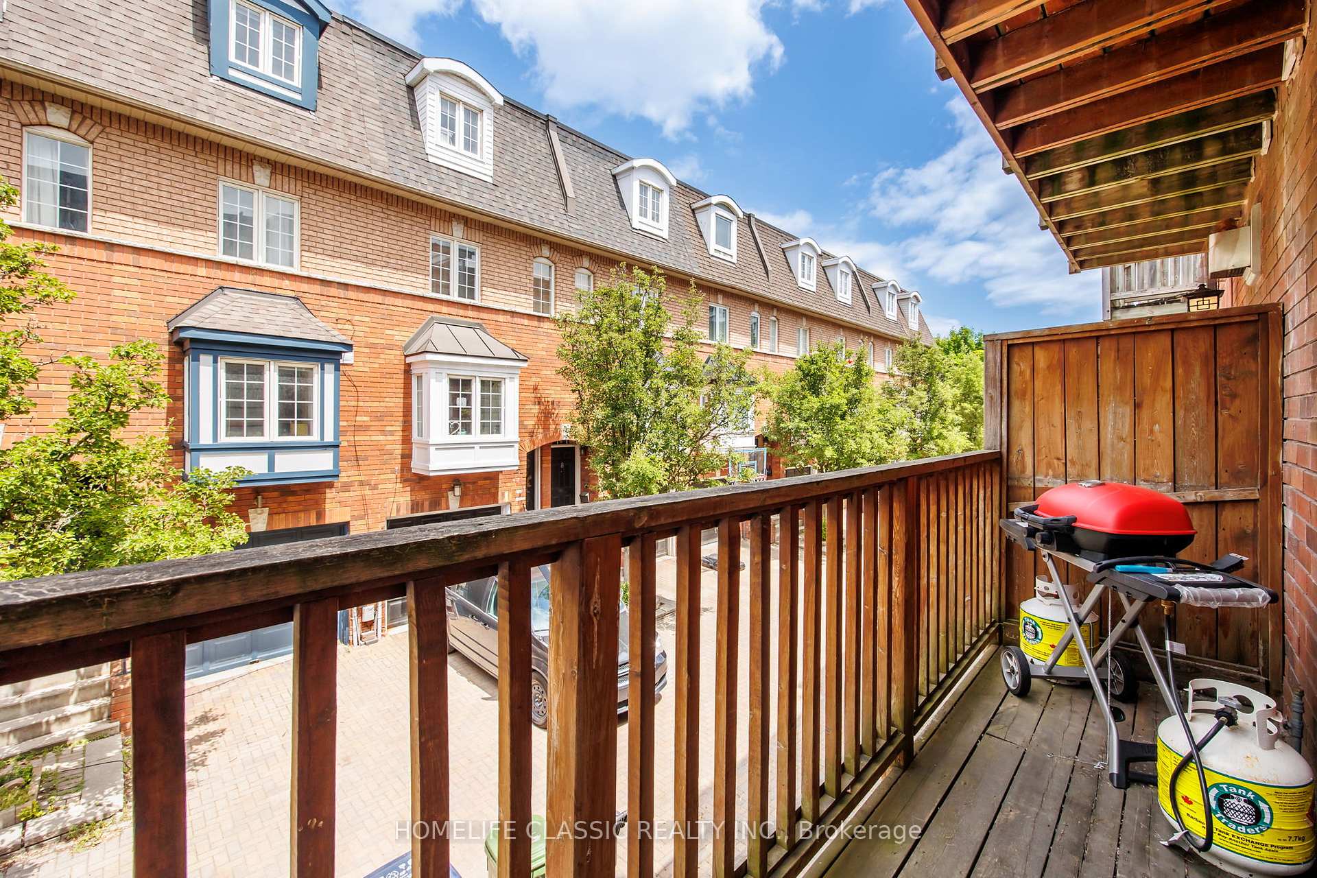 Photo 12 of 1508 Queen Street E, Toronto, Greenwood-Coxwell — HOMEH