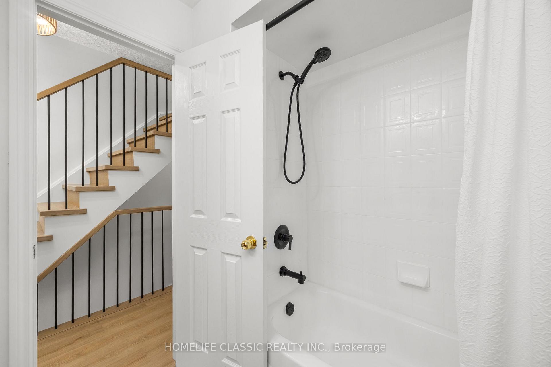Photo 17 of 1508 Queen Street E, Toronto, Greenwood-Coxwell — HOMEH