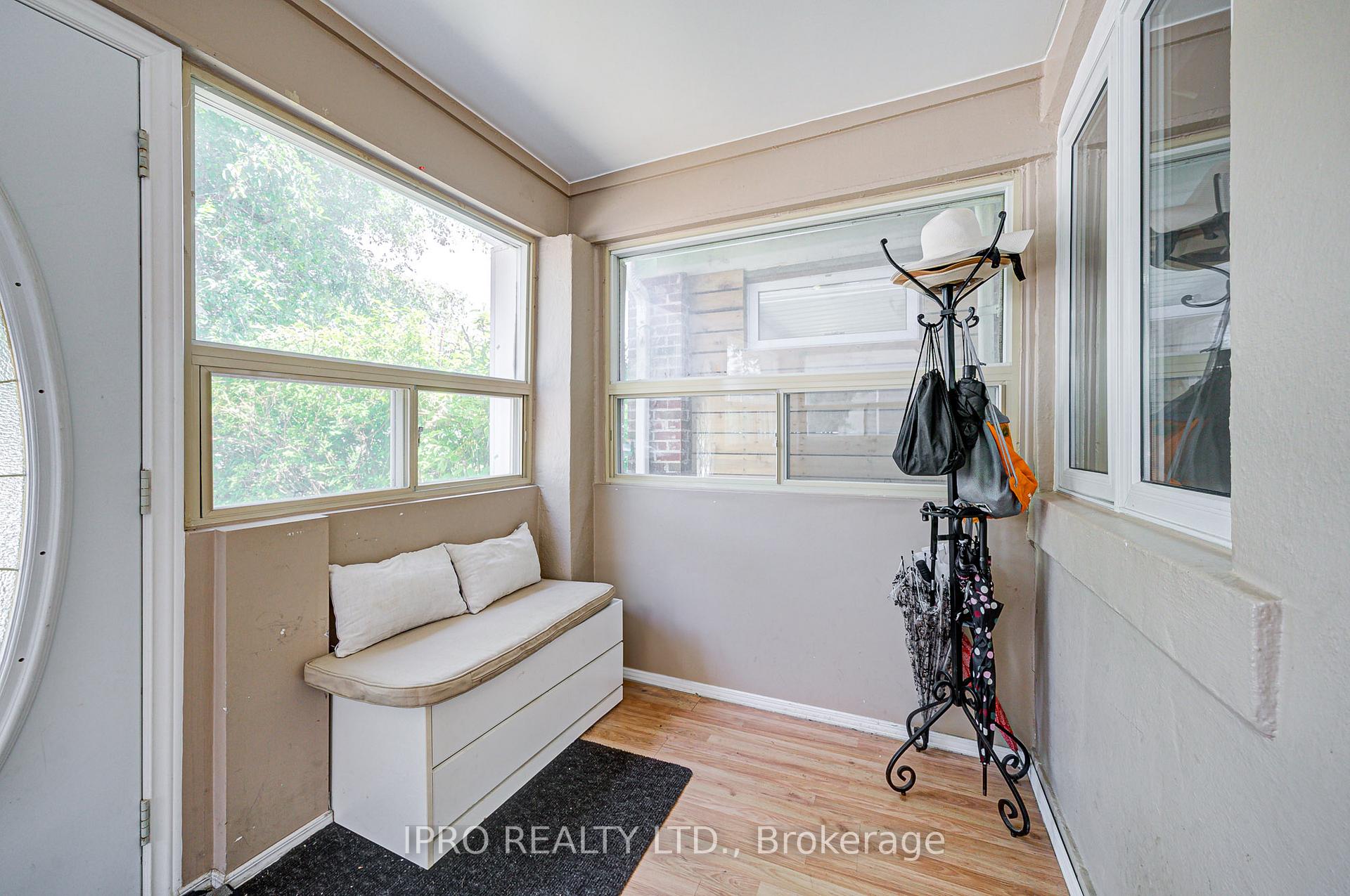 Photo 4 of 287 Queensdale Avenue, Toronto, Danforth Village-East York — HOMEH