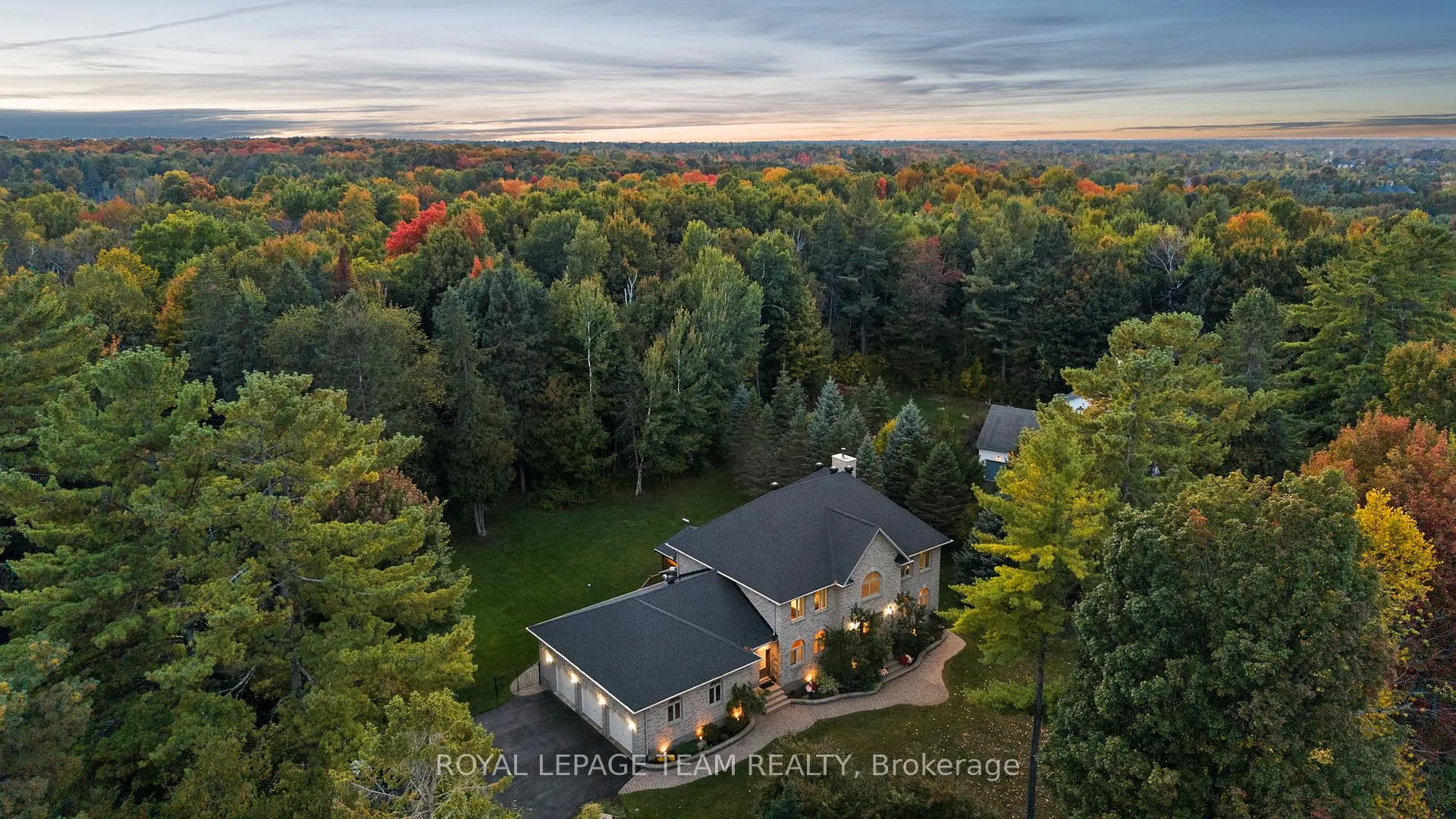 Photo 3 of 51 Marchvale Drive, Ottawa, Kanata - Rural Kanata (Central) — HOMEH