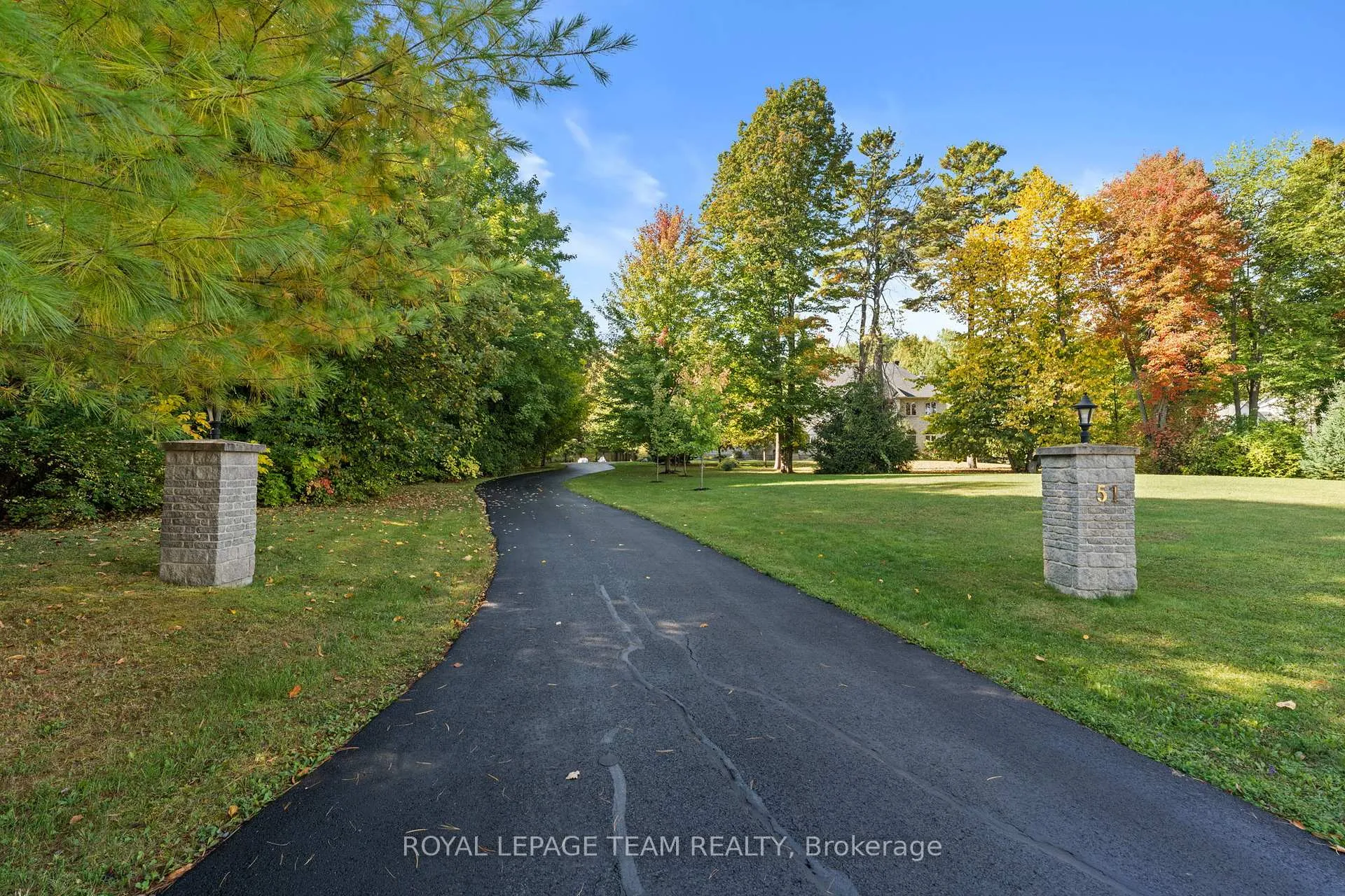 Photo 4 of 51 Marchvale Drive, Ottawa, Kanata - Rural Kanata (Central) — HOMEH