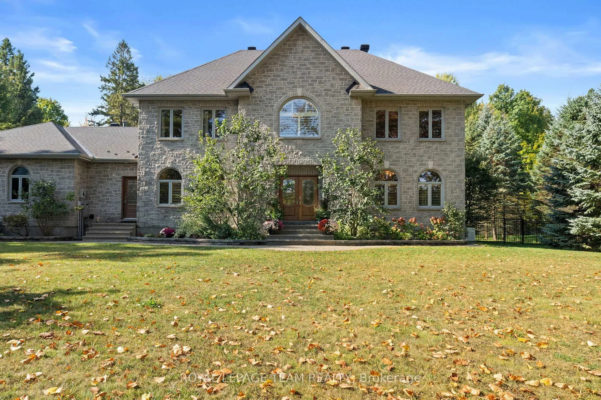 Photo 5 of 51 Marchvale Drive, Ottawa, Kanata - Rural Kanata (Central) — HOMEH