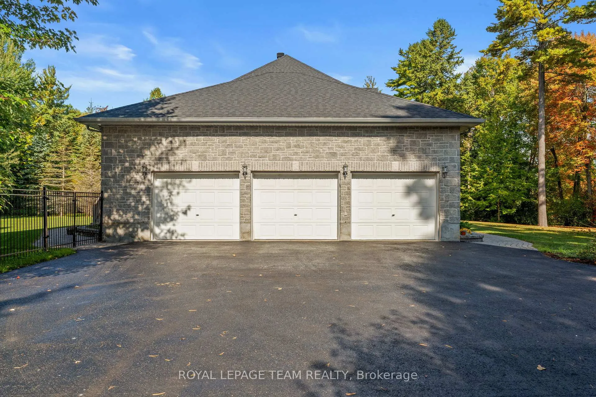 Photo 39 of 51 Marchvale Drive, Ottawa, Kanata - Rural Kanata (Central) — HOMEH