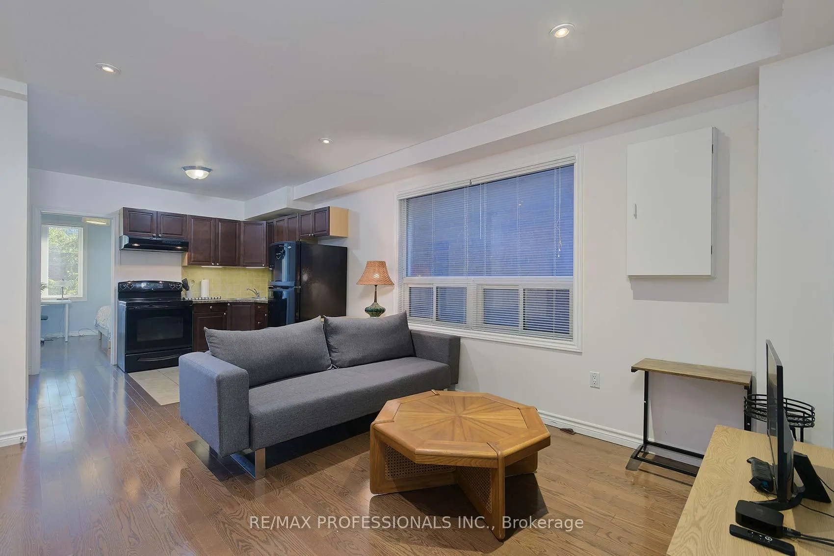 Photo 12 of 945 Logan Avenue, Toronto, Playter Estates-Danforth — HOMEH