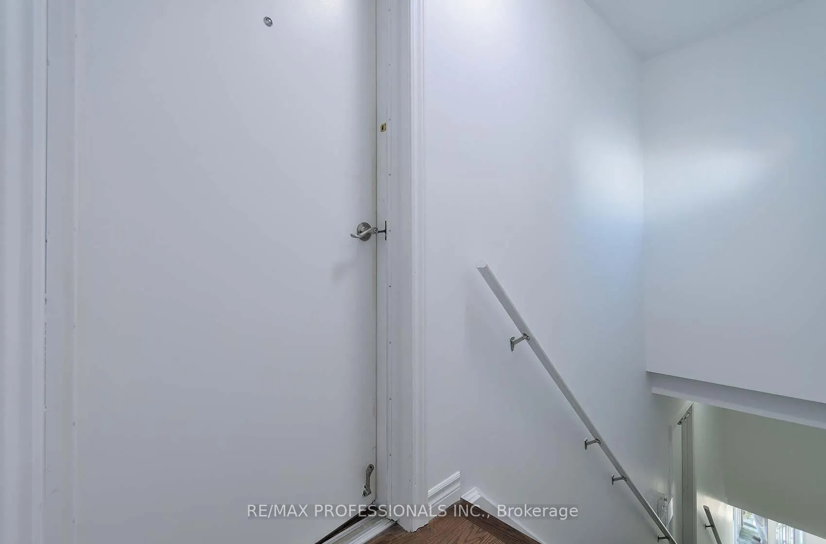 Photo 17 of 945 Logan Avenue, Toronto, Playter Estates-Danforth — HOMEH