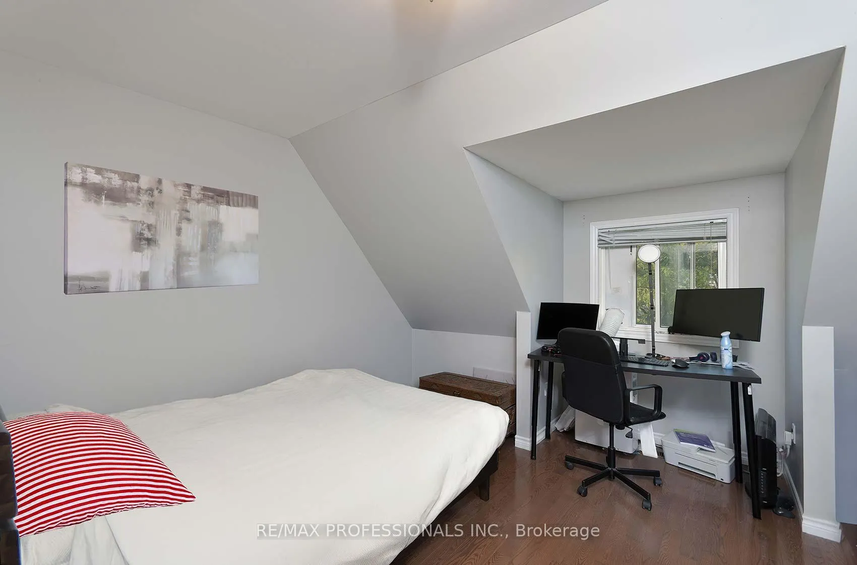 Photo 22 of 945 Logan Avenue, Toronto, Playter Estates-Danforth — HOMEH