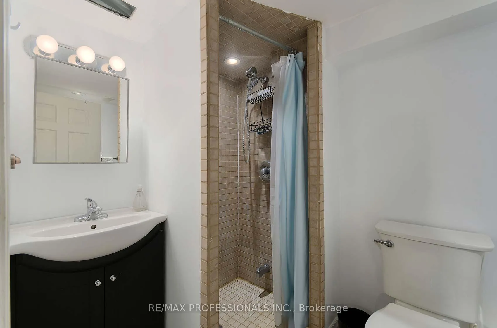 Photo 31 of 945 Logan Avenue, Toronto, Playter Estates-Danforth — HOMEH