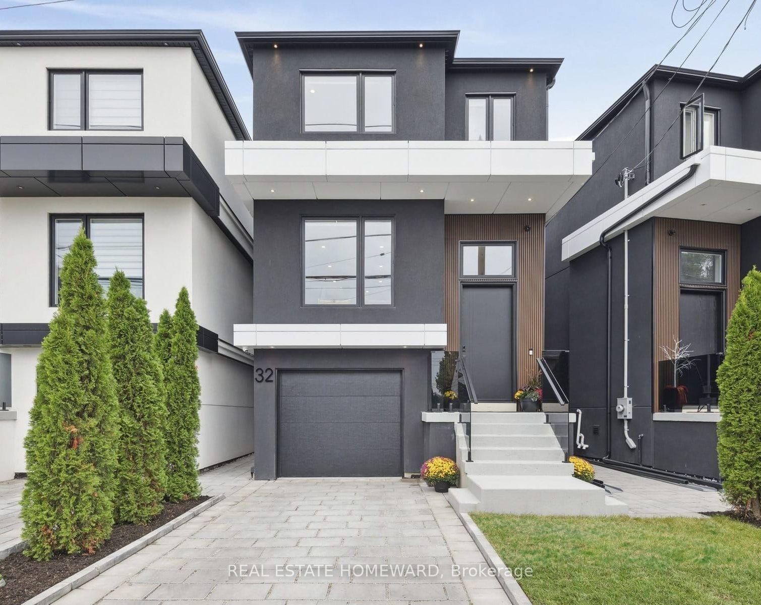 Front of 32 Westlake Crescent
