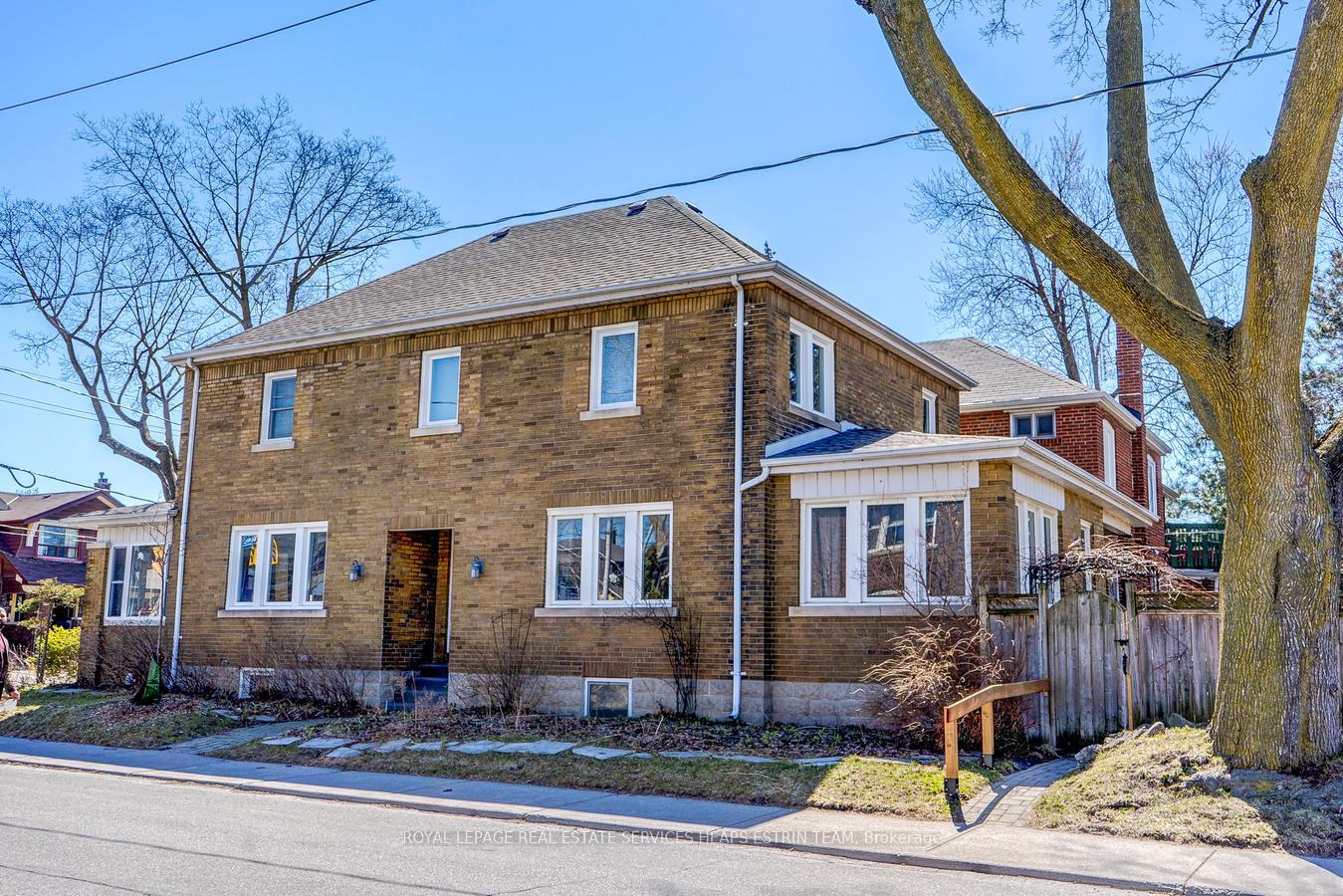 Photo 3 of Unit Lower, 760 Coxwell Avenue, Toronto, Danforth — HOMEH