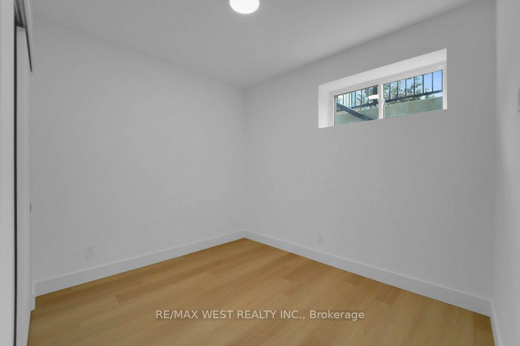 Photo 15 of Unit D, 661 Winona Drive, Toronto, Oakwood Village — HOMEH