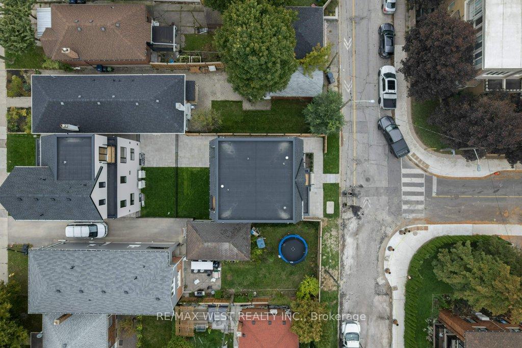 Photo 22 of Unit D, 661 Winona Drive, Toronto, Oakwood Village — HOMEH