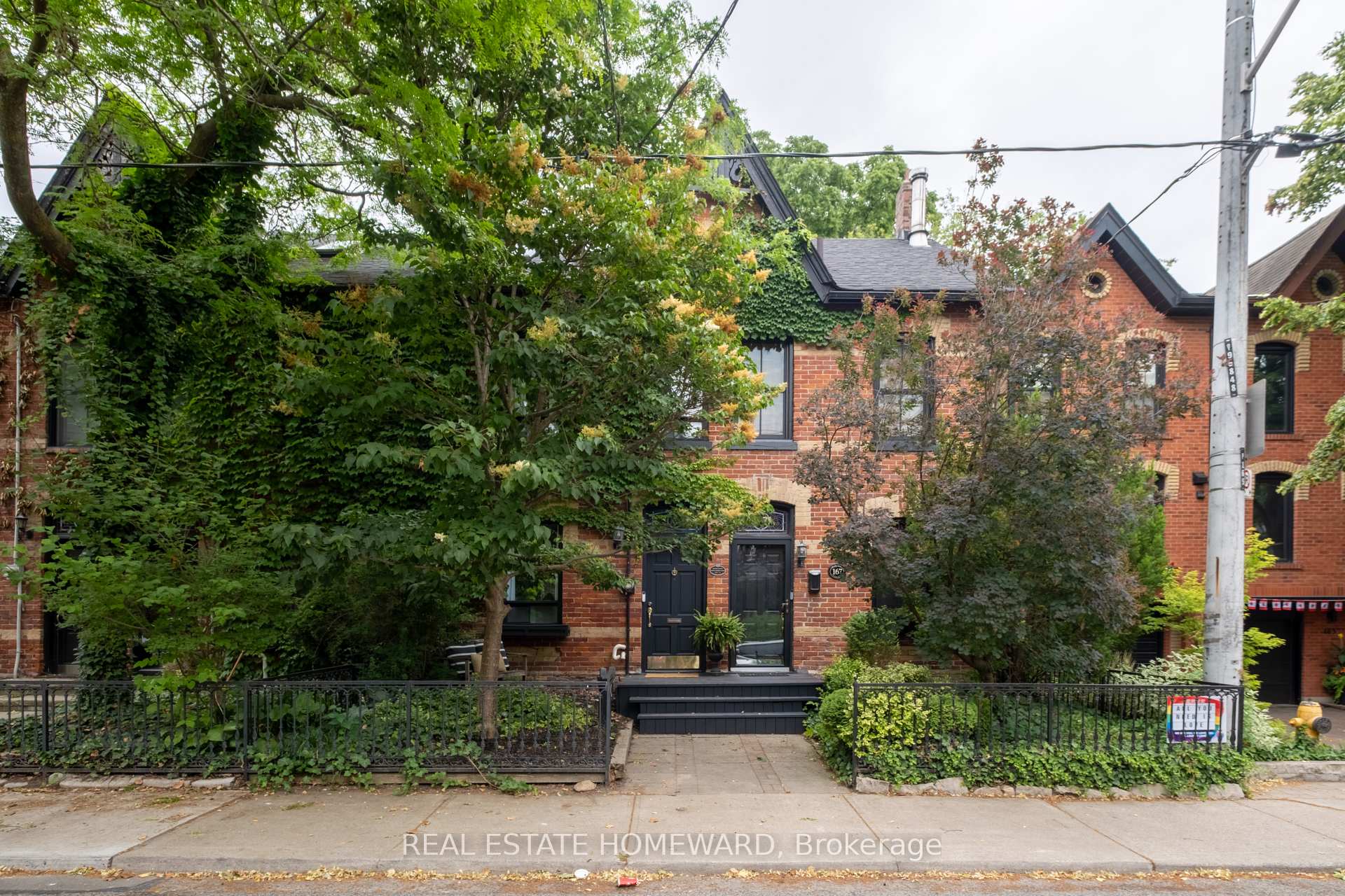 Front of 169 De Grassi Street