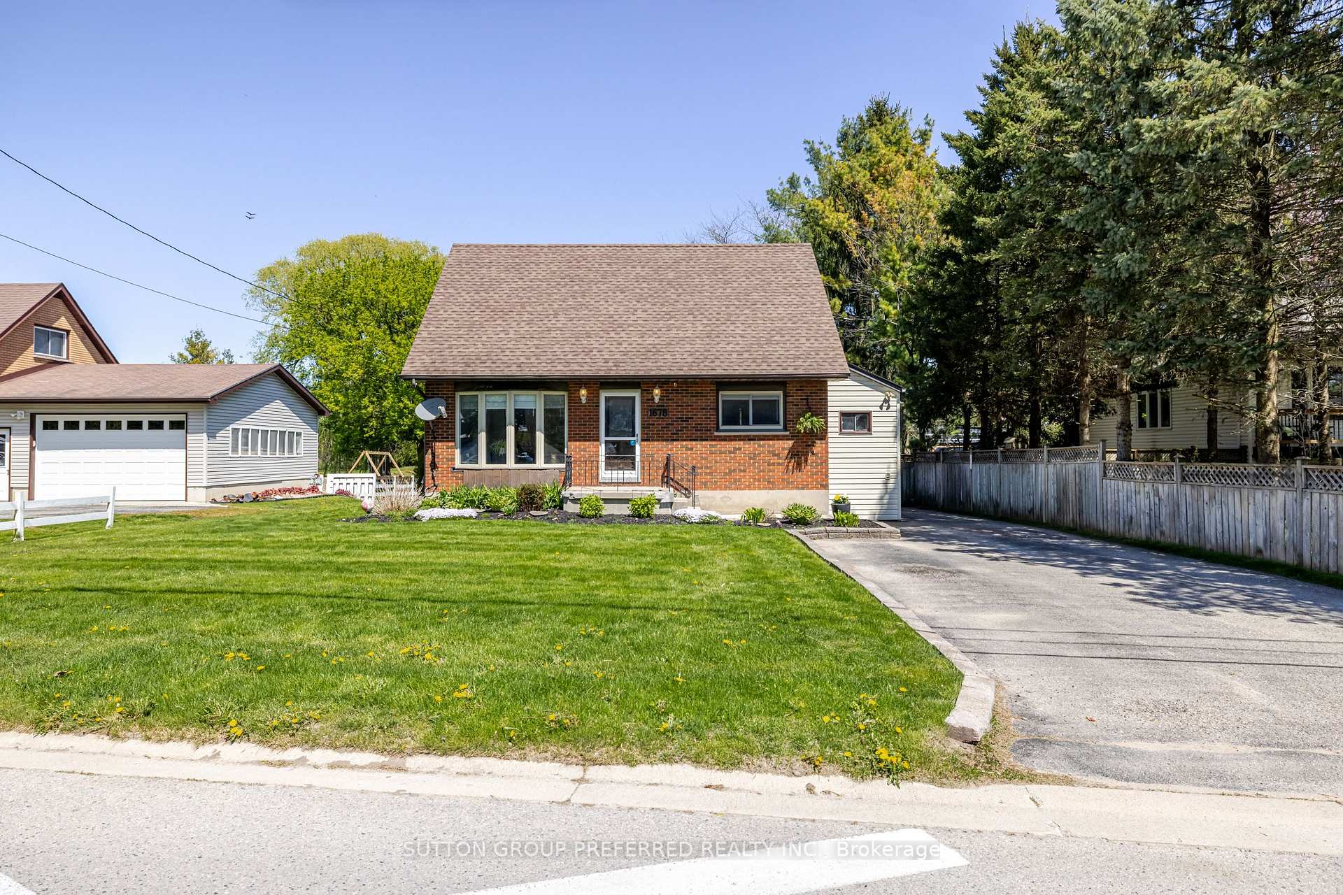Photo 1 of 1678 Richmond Street, Thames Centre, Dorchester — HOMEH