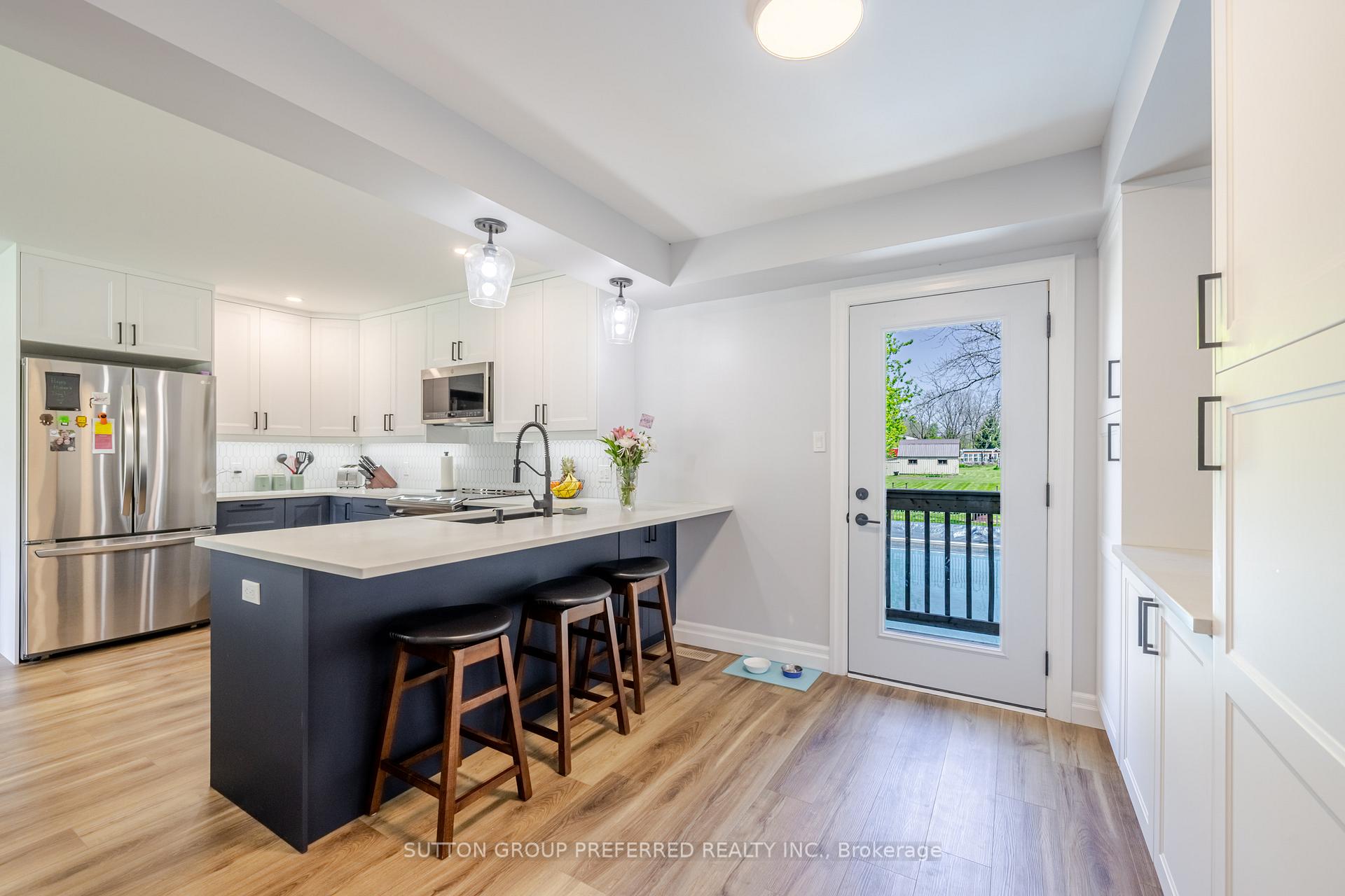 Photo 13 of 1678 Richmond Street, Thames Centre, Dorchester — HOMEH