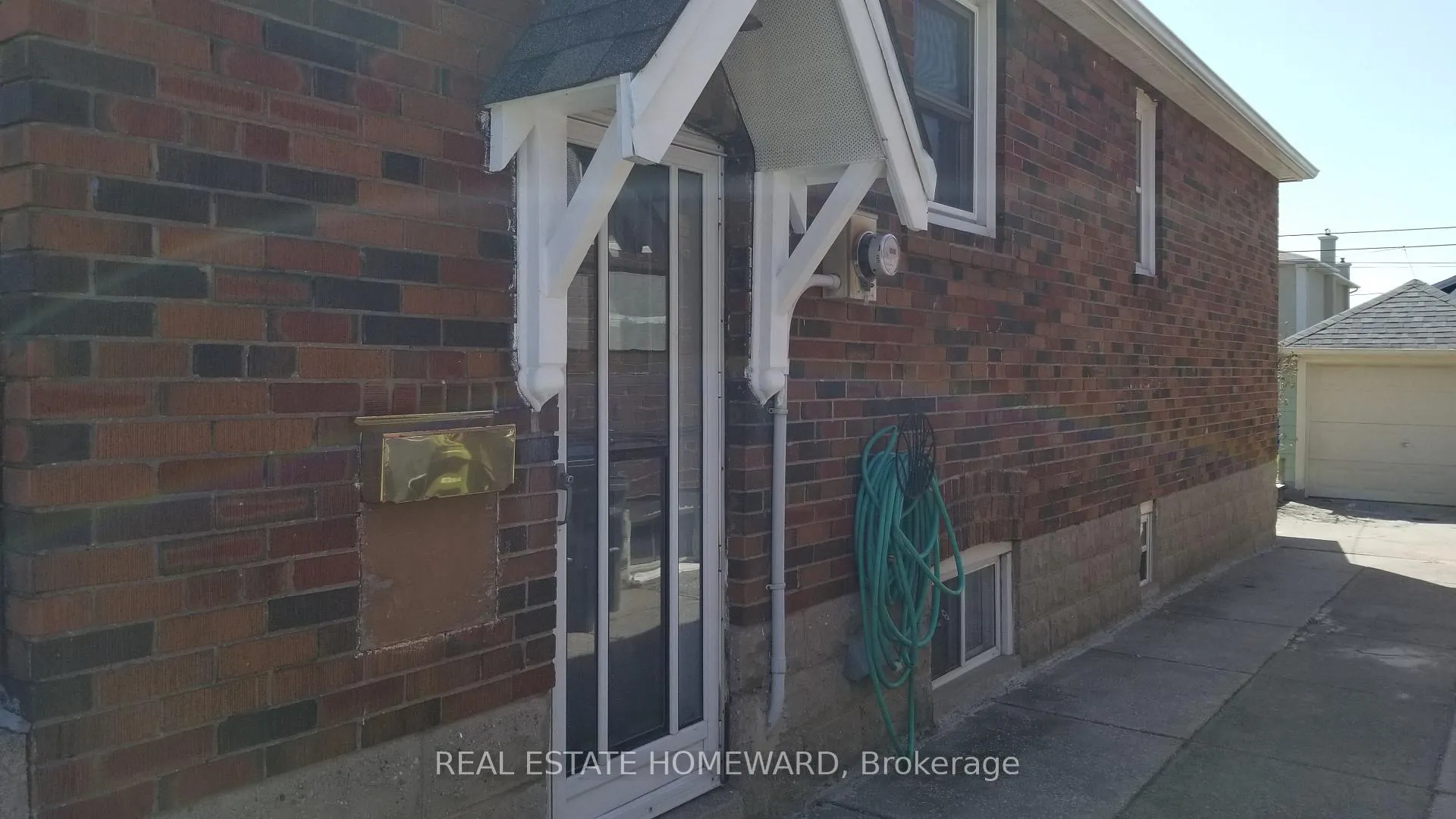 Photo 2 of Unit (lower level), 328 Linsmore Crescent, Toronto, East York — HOMEH