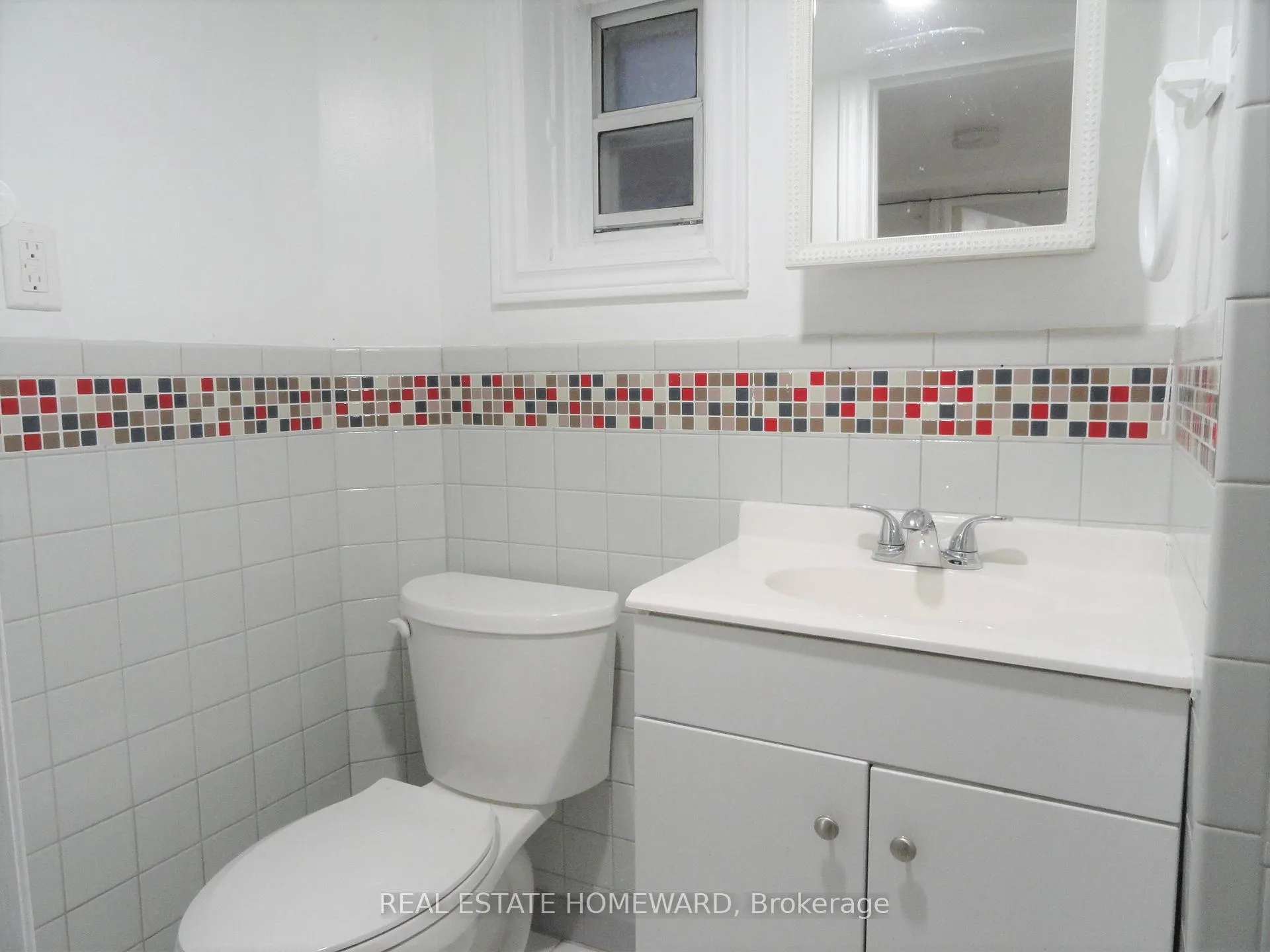 Photo 10 of Unit (lower level), 328 Linsmore Crescent, Toronto, East York — HOMEH
