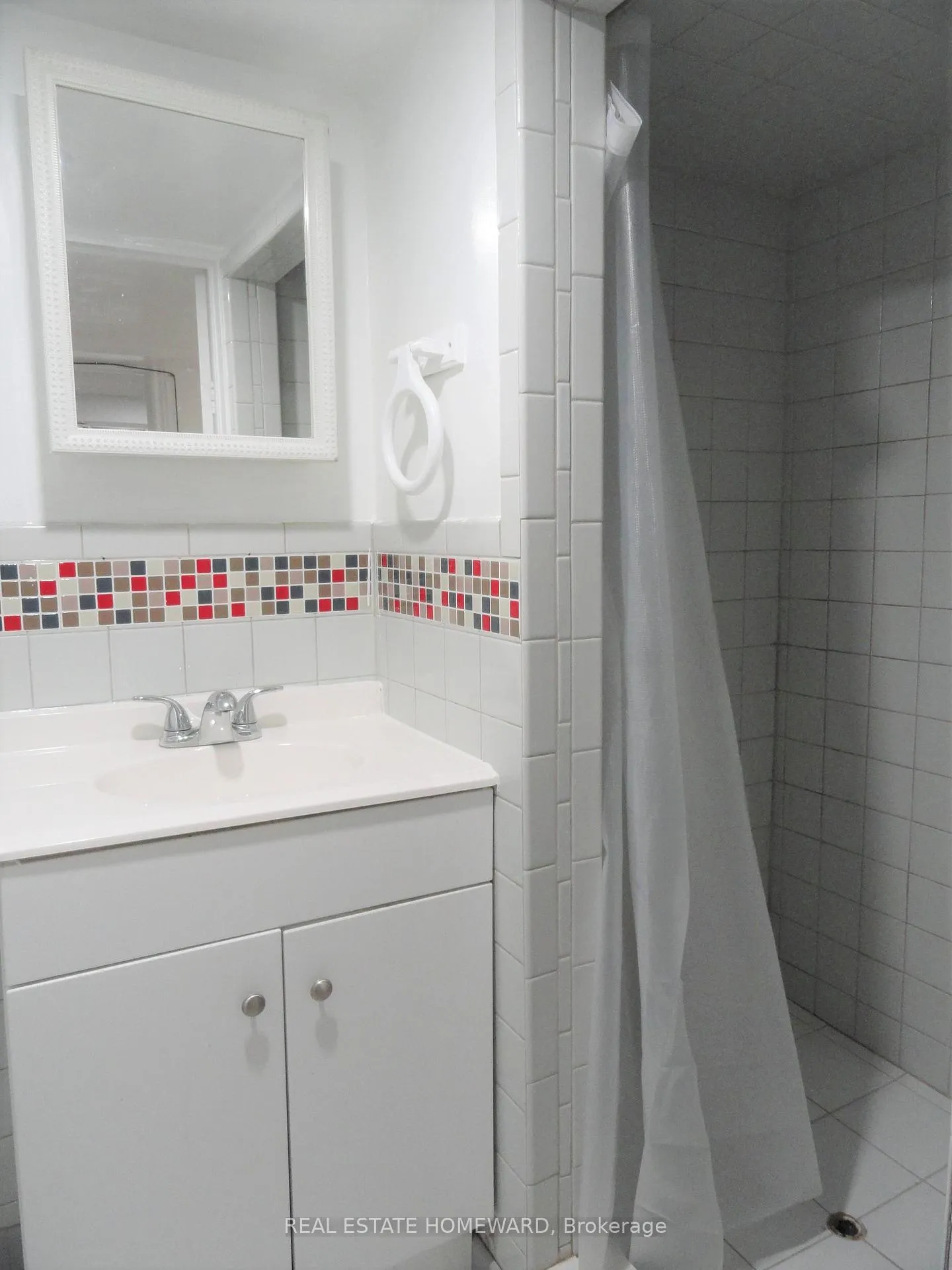 Photo 11 of Unit (lower level), 328 Linsmore Crescent, Toronto, East York — HOMEH