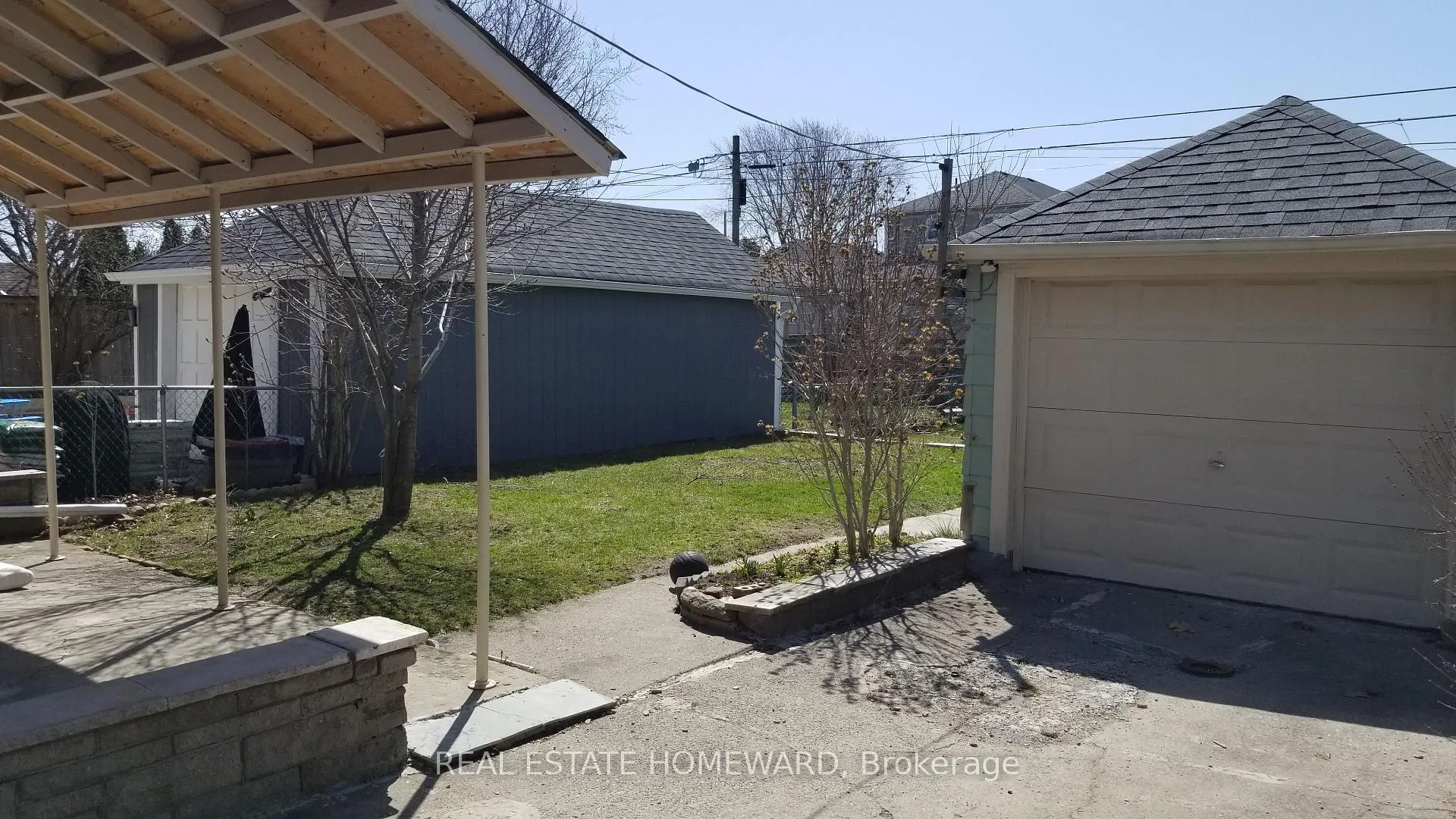 Photo 17 of Unit (lower level), 328 Linsmore Crescent, Toronto, East York — HOMEH